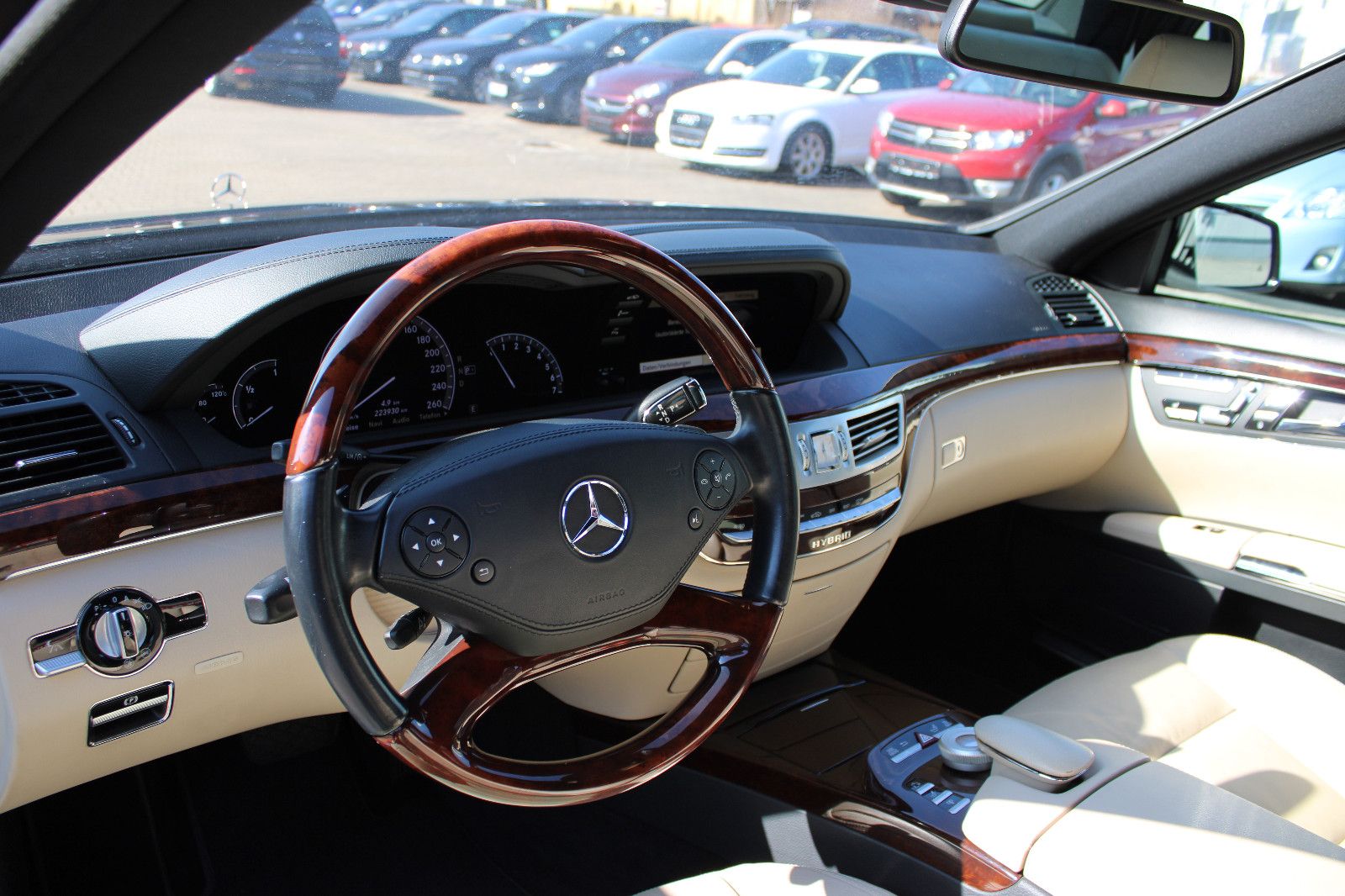 Fahrzeugabbildung Mercedes-Benz S 400 HYBRID