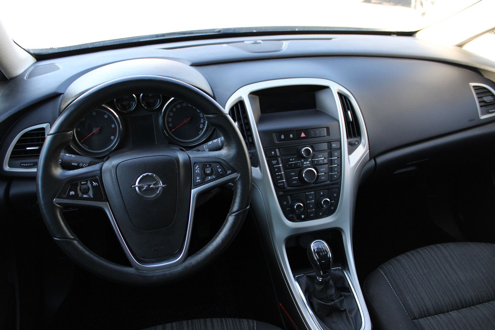Fahrzeugabbildung Opel Astra 1.7 CDTI SHZ,AHK,PDC.