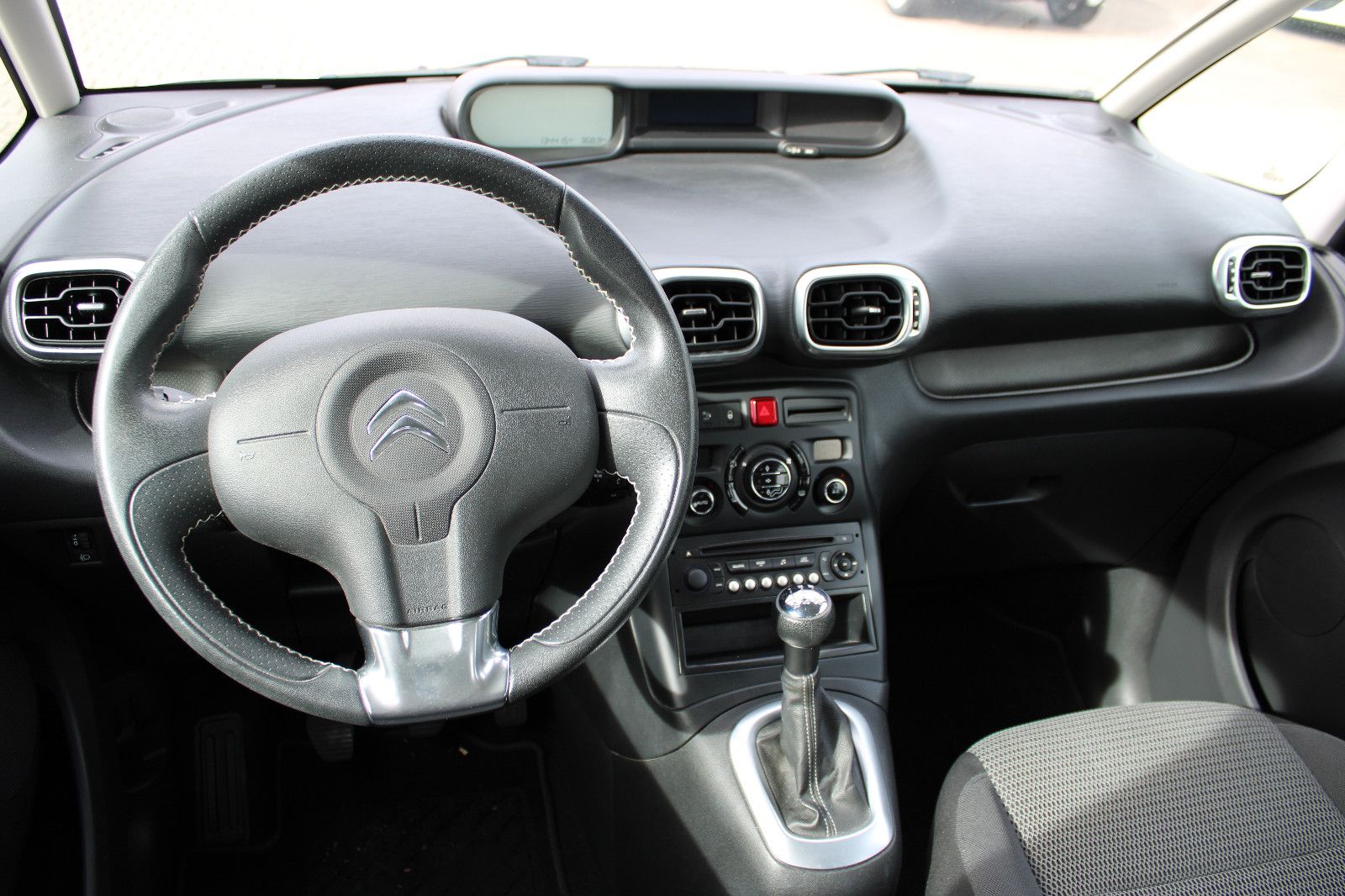 Fahrzeugabbildung Citroën C3 Picasso VTi 120 PDC,Klimaautom.,AHK,LED