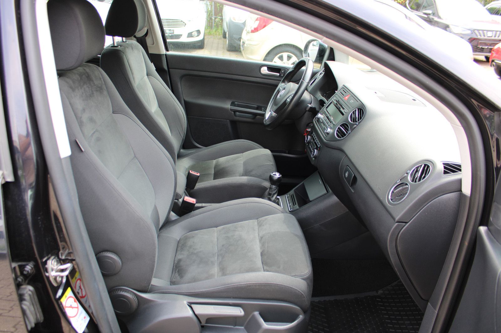 Fahrzeugabbildung Volkswagen Golf Plus 1.4 TSI PDC,AHK,SHZ 1.Hand