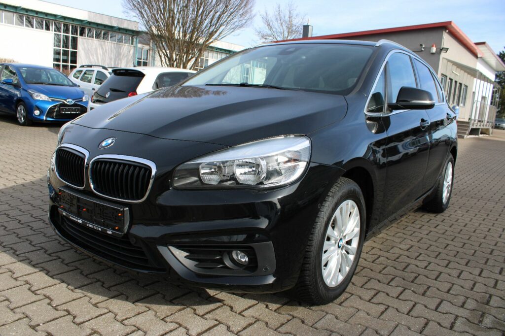 BMW 216 Active Tourer Autom. Navi,PDC,Kamera,AHK,SHZ