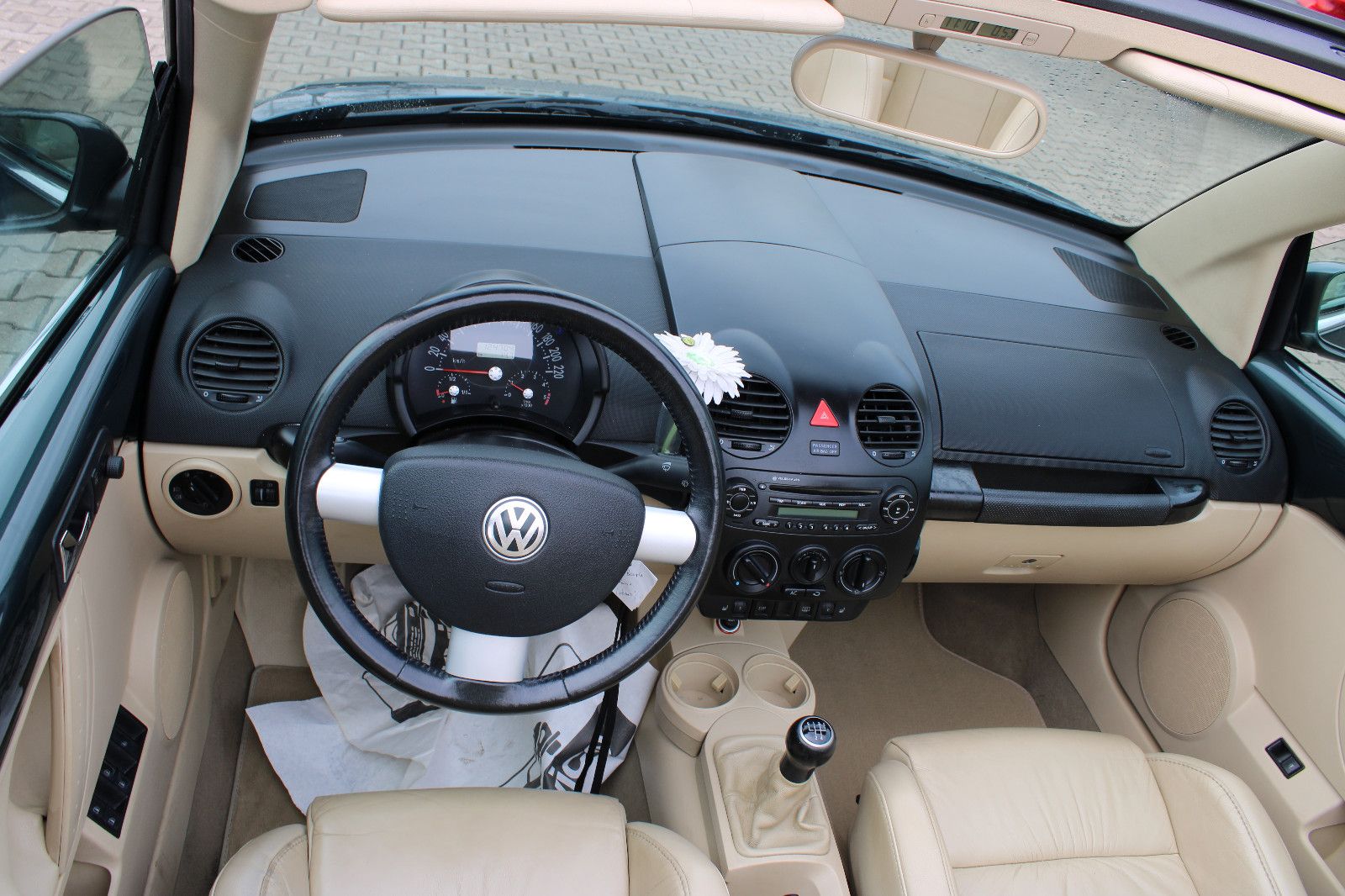 Fahrzeugabbildung Volkswagen New Beetle 1.9TDI Klima Cabrio