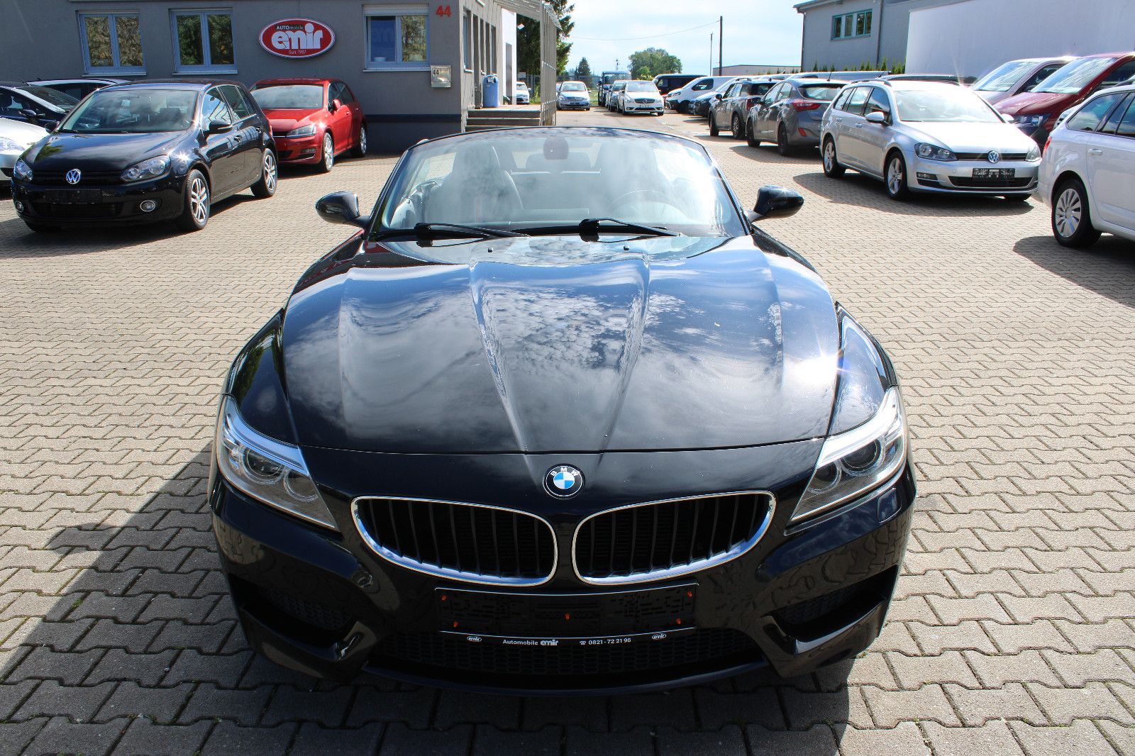 Fahrzeugabbildung BMW Z4 sDrive20i M-Paket Navi,PDC,Leder,Xenon,Keyles