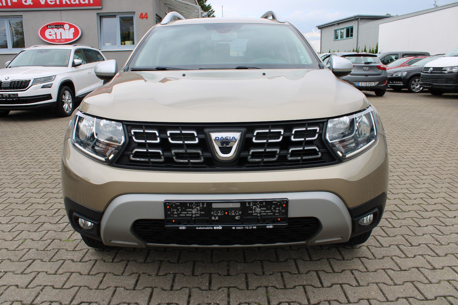 Fahrzeugabbildung Dacia Duster TCe  4WD Prestige PDC,Kamera,Navi,SHZ,LED