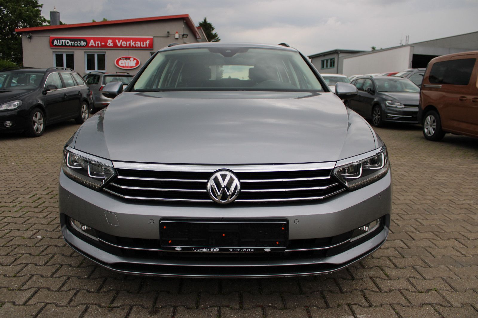 Fahrzeugabbildung Volkswagen Passat Variant 2.0 TDI Kamera,AHK,LED,PDC,Navi