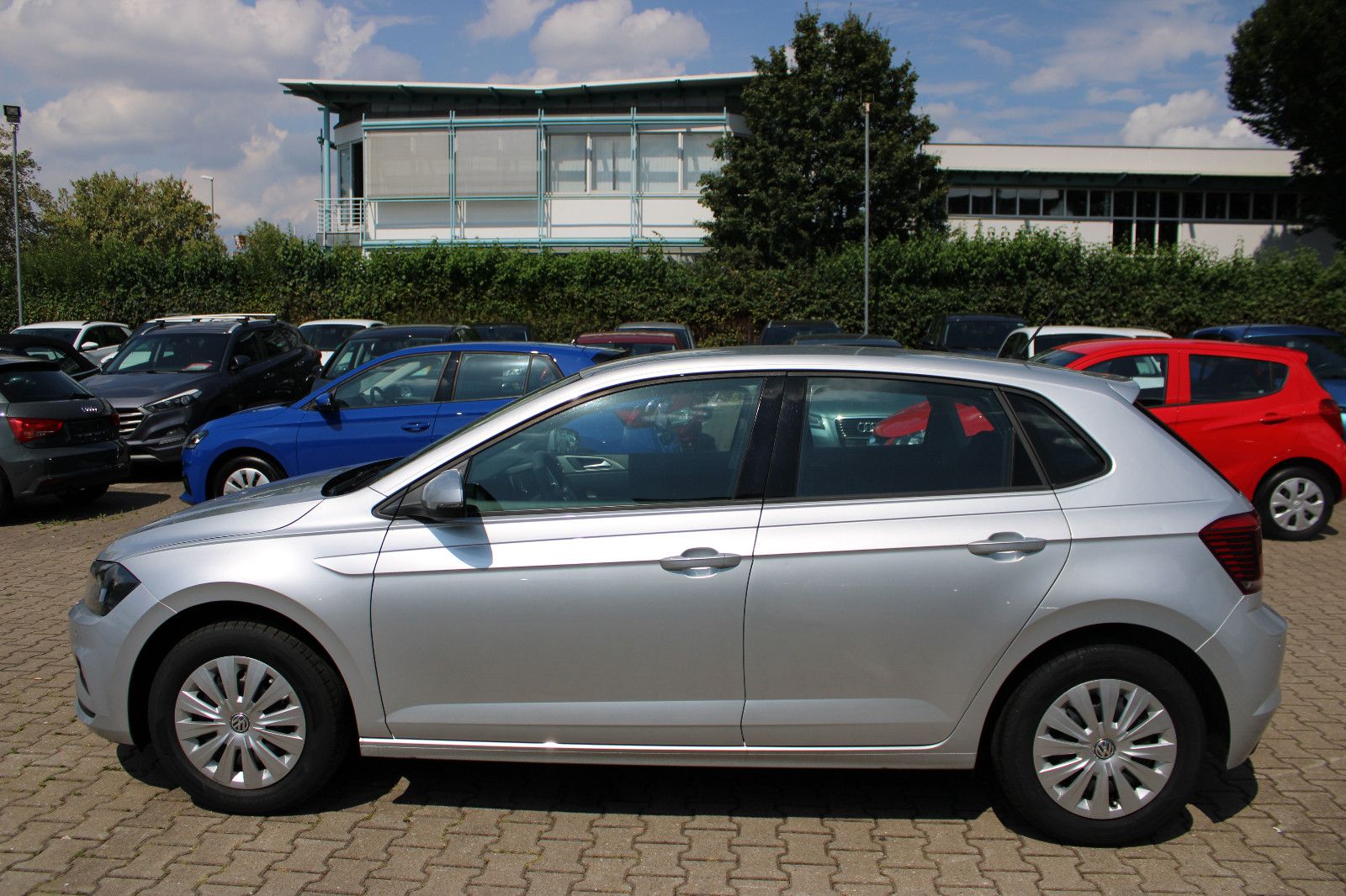 Fahrzeugabbildung Volkswagen Polo 1.0 TSI PDC,SHZ,LED 1.Hand