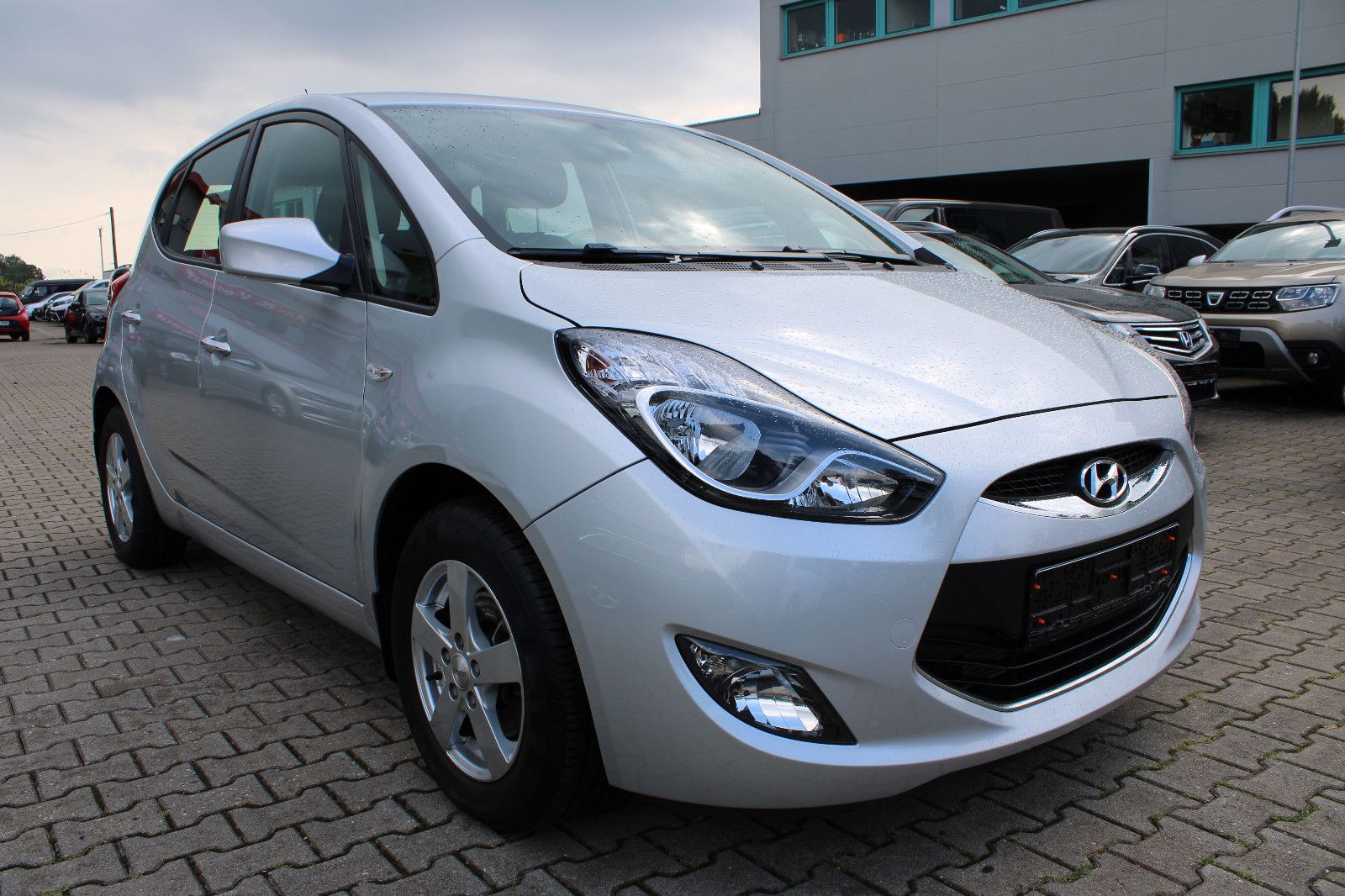 Fahrzeugabbildung Hyundai ix20 1.6 Automatik PDC,Klima