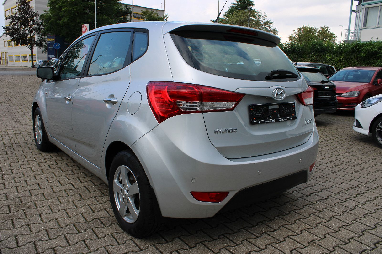 Fahrzeugabbildung Hyundai ix20 1.6 Automatik PDC,Klima