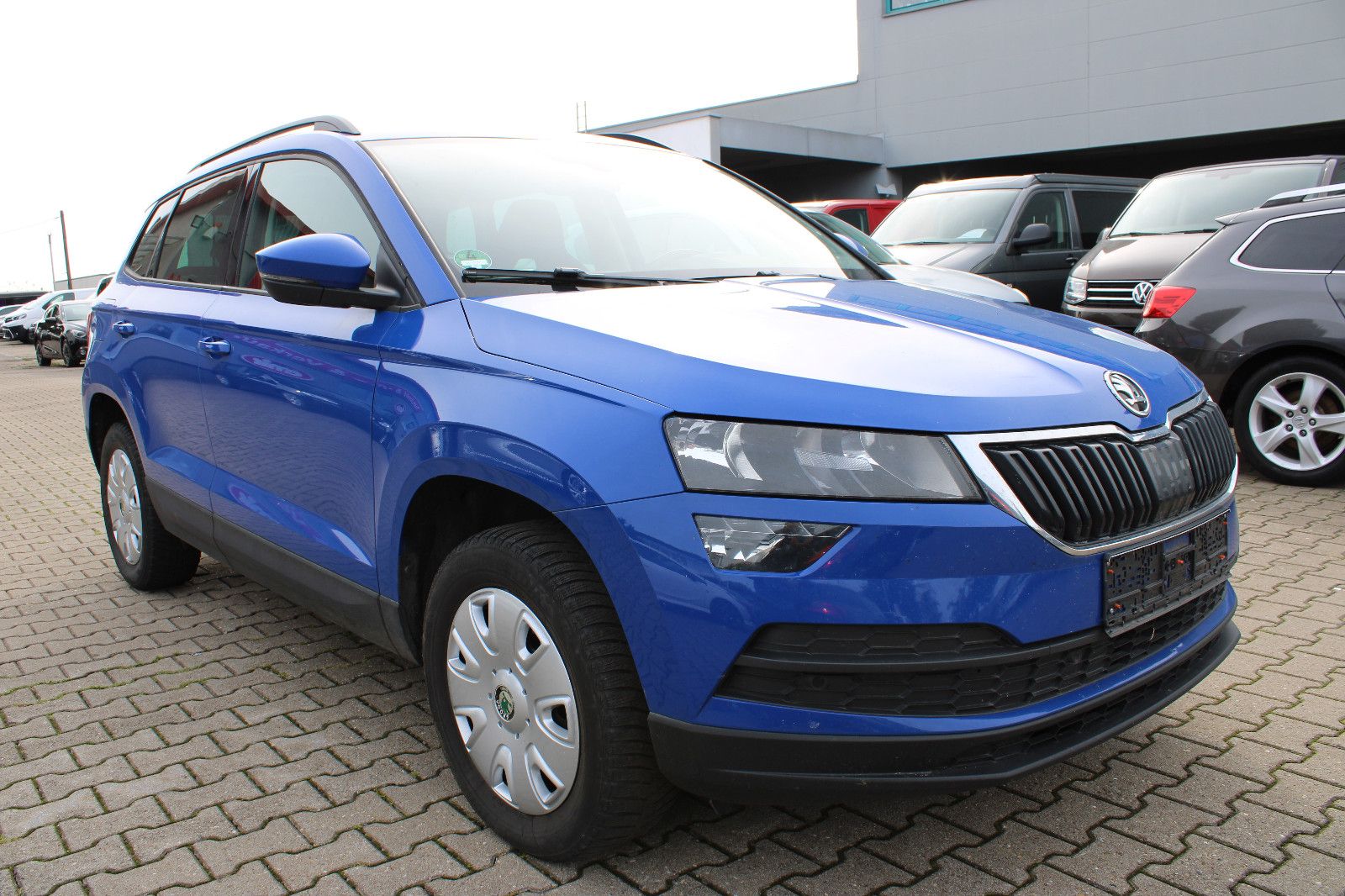 Fahrzeugabbildung SKODA Karoq 1.6 TDI SCR DSG Navi,AHK,SHZ,Standheizung