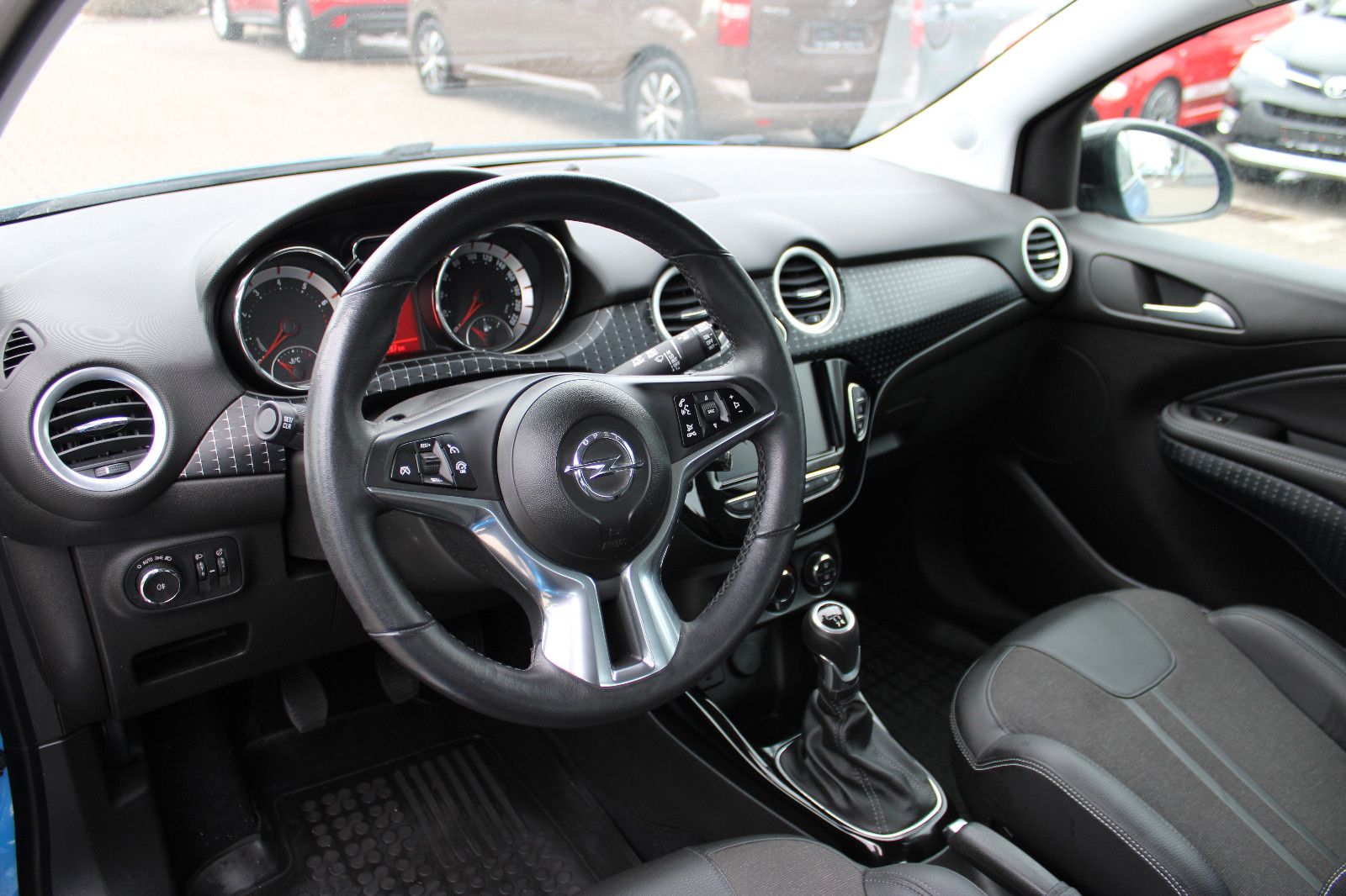 Fahrzeugabbildung Opel Adam  1.4 PDC,Klimaautom.