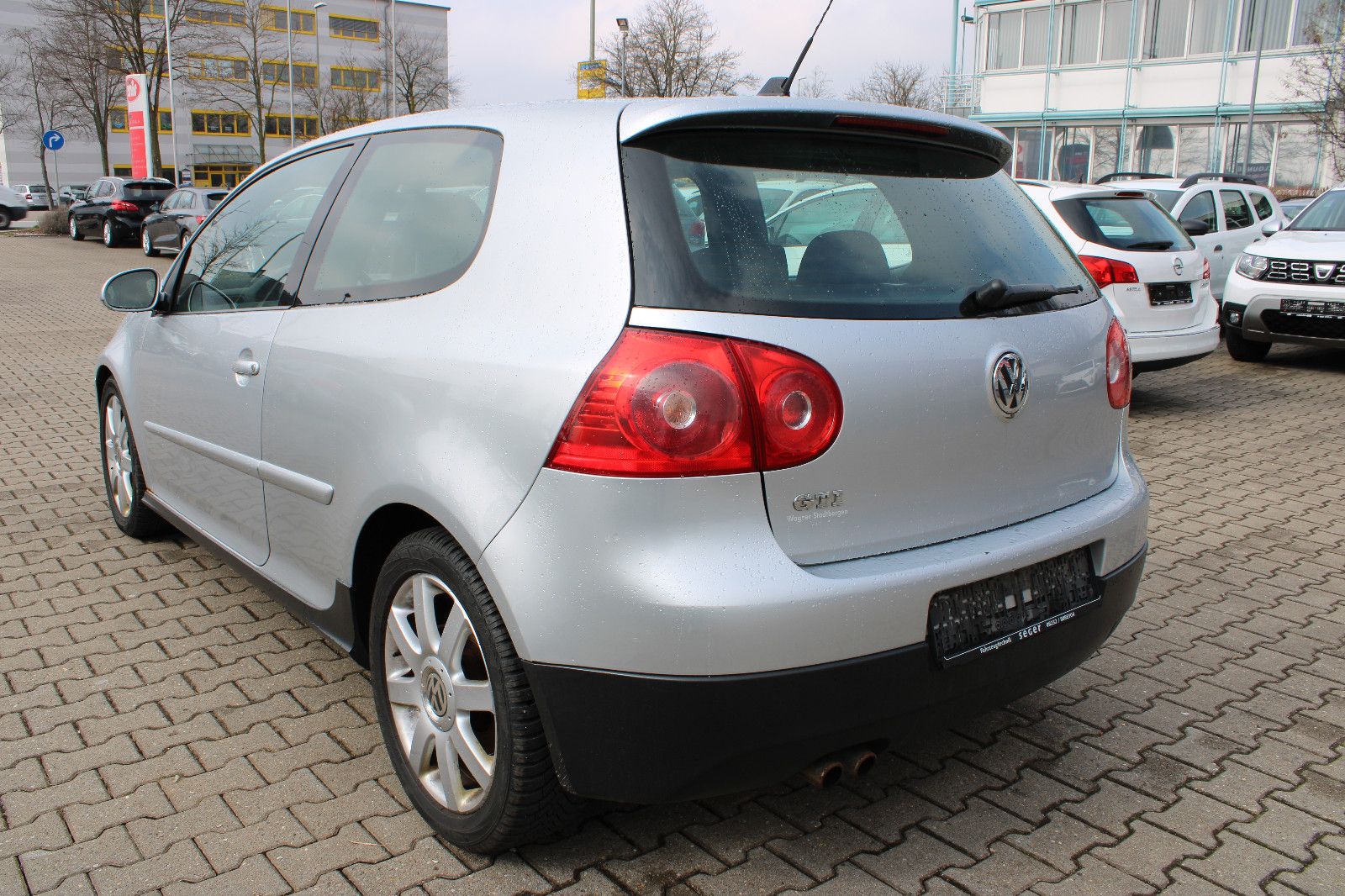 Fahrzeugabbildung Volkswagen Golf 2.0 T DSG GTI Navi,SHZ,Xenon