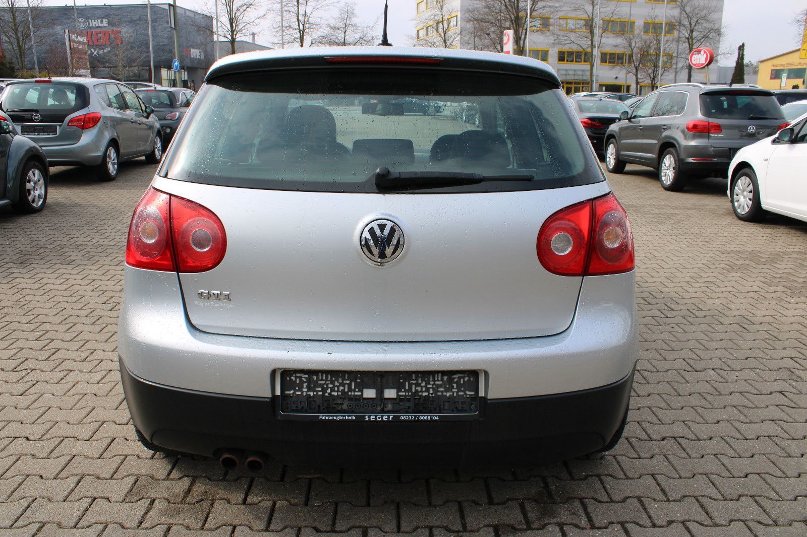 Fahrzeugabbildung Volkswagen Golf 2.0 T DSG GTI Navi,SHZ,Xenon