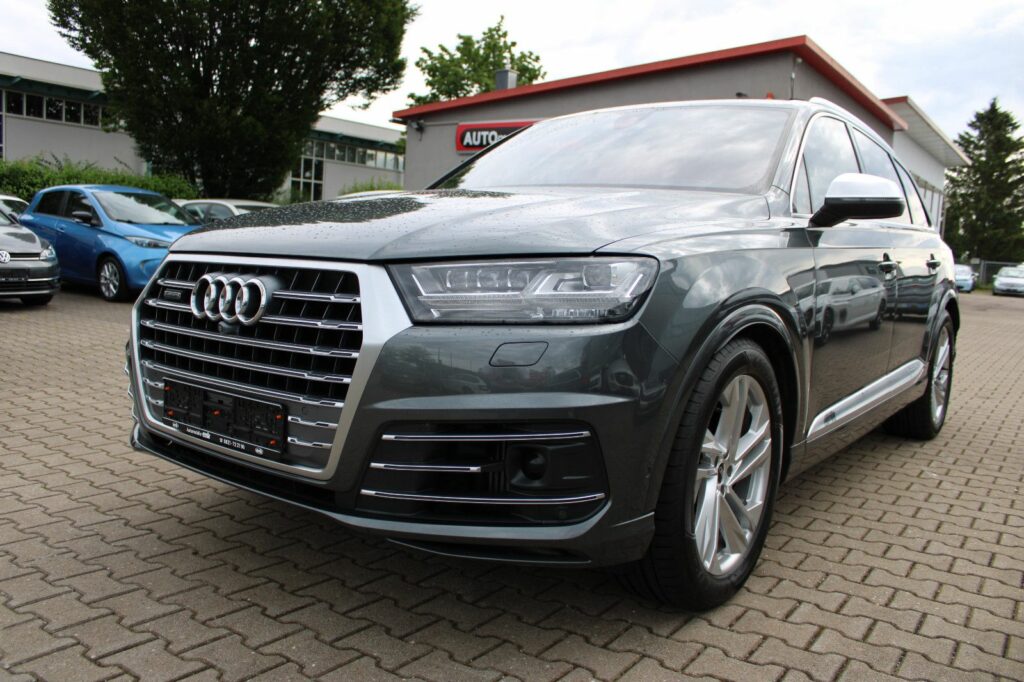 Audi SQ7 4.0 TDI quattro Matrix,AHK,Head-Up,Navi,Soft