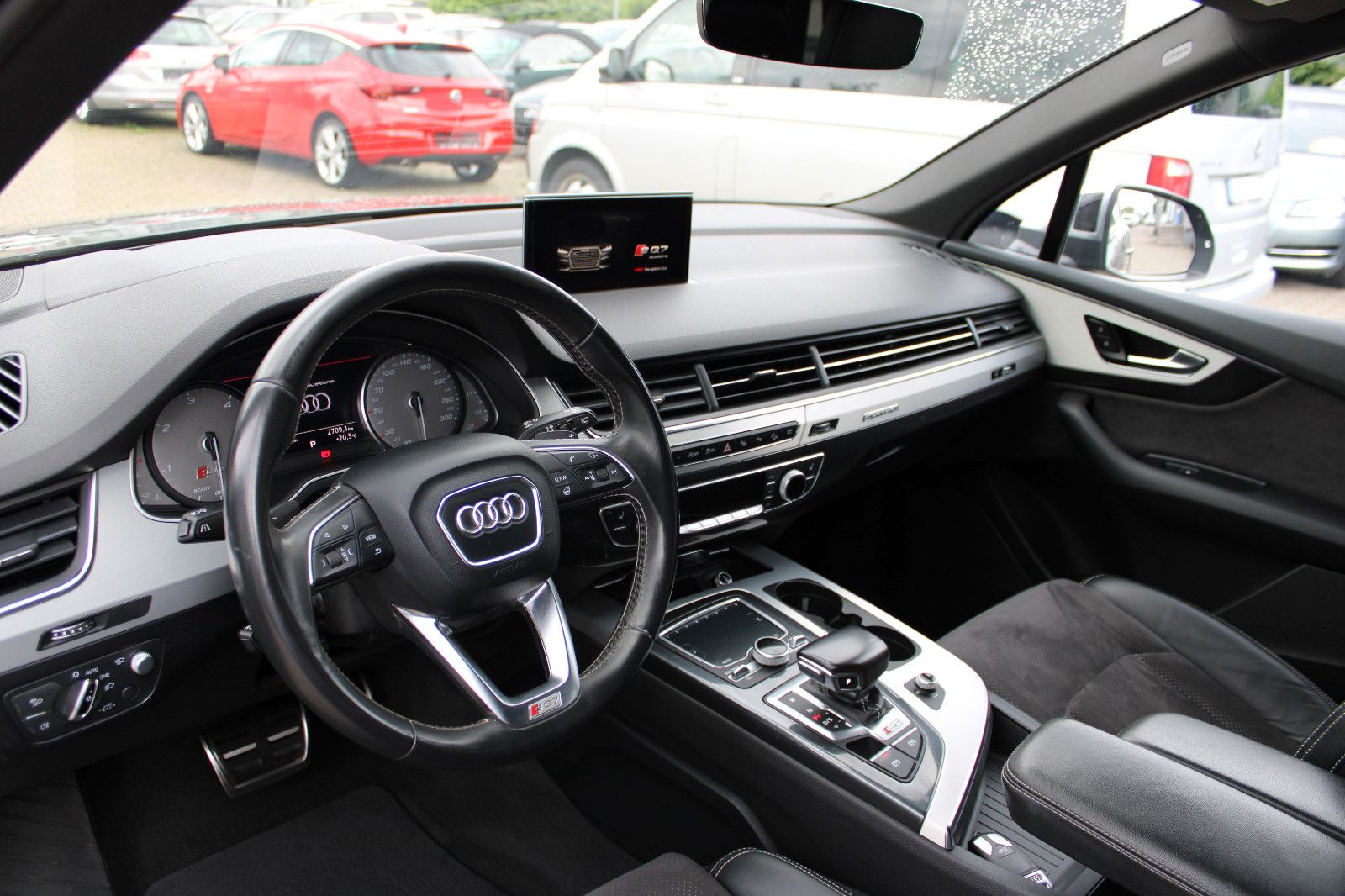 Fahrzeugabbildung Audi SQ7 4.0 TDI quattro Matrix,AHK,Head-Up,Navi,Soft