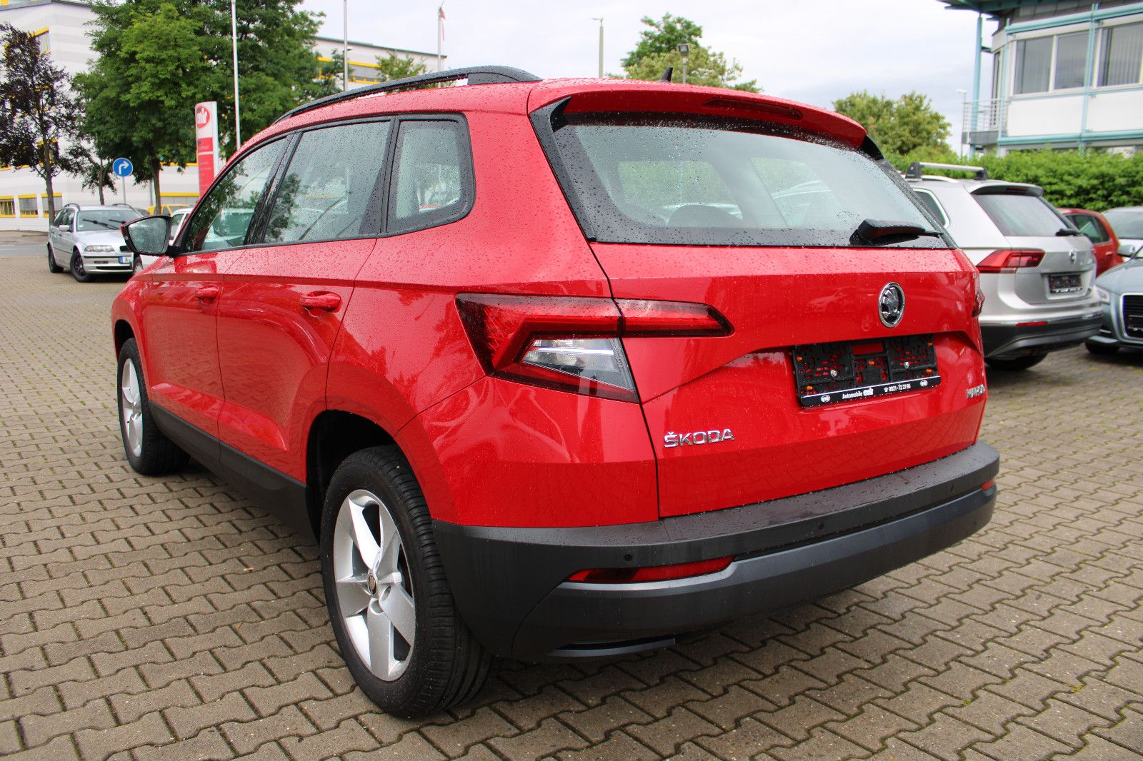 Fahrzeugabbildung SKODA Karoq 1.0 TSI DSG PDC,SHZ,LED