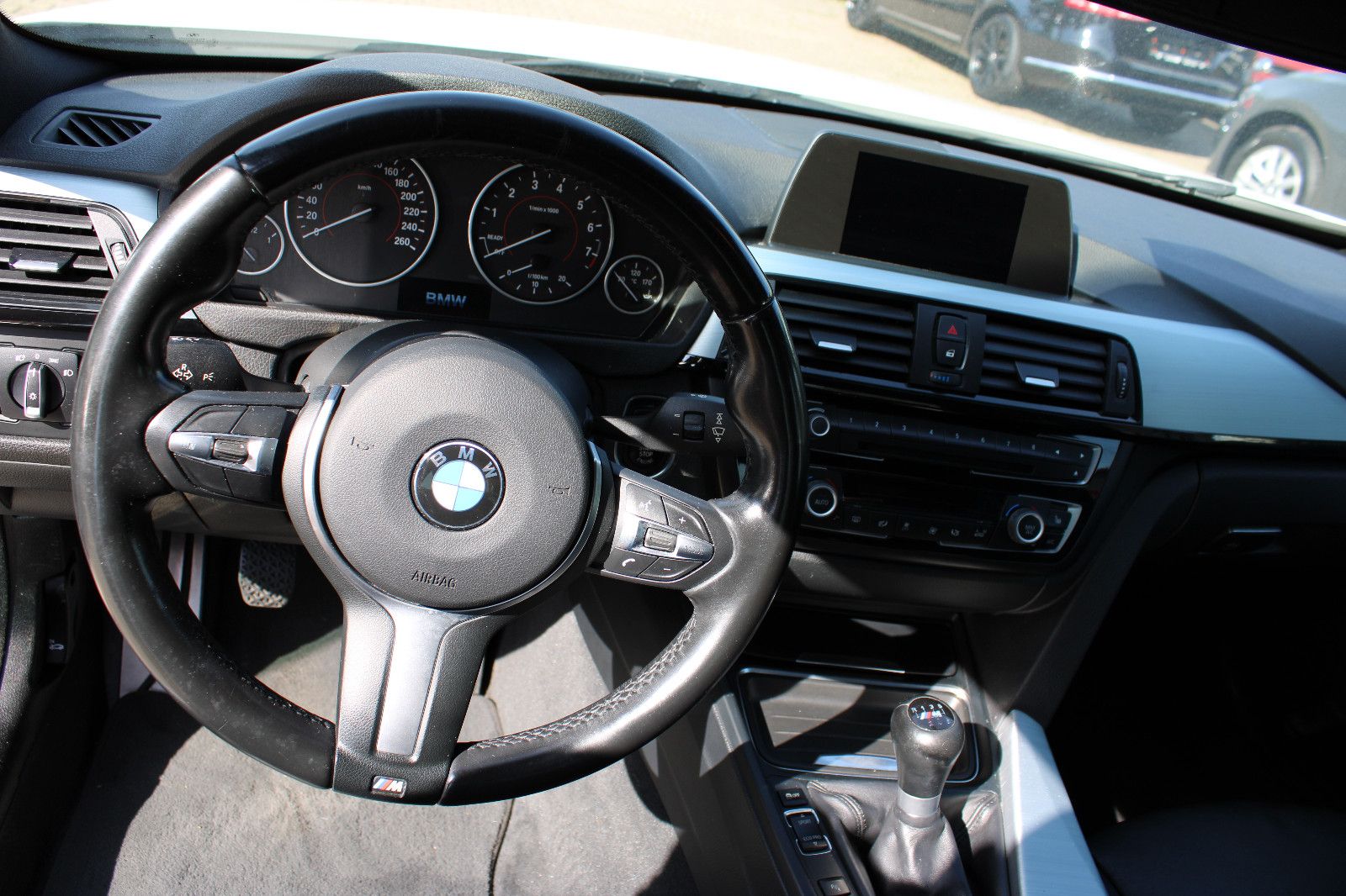 Fahrzeugabbildung BMW 420i xDrive Coupé M Sport Navi,PDC,Leder