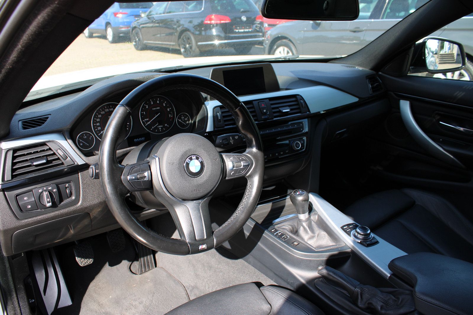 Fahrzeugabbildung BMW 420i xDrive Coupé M Sport Navi,PDC,Leder