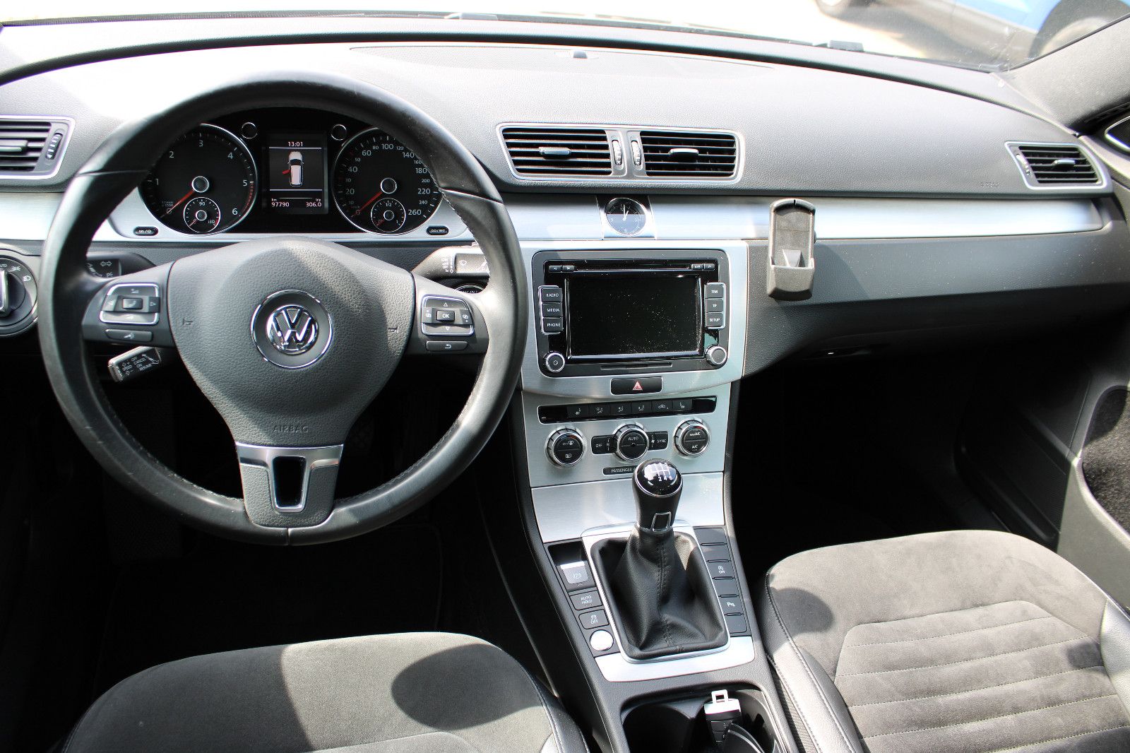 Fahrzeugabbildung Volkswagen Passat Variant 2.0 TDI Kamera,AHK,PDC,Leder,SHZ