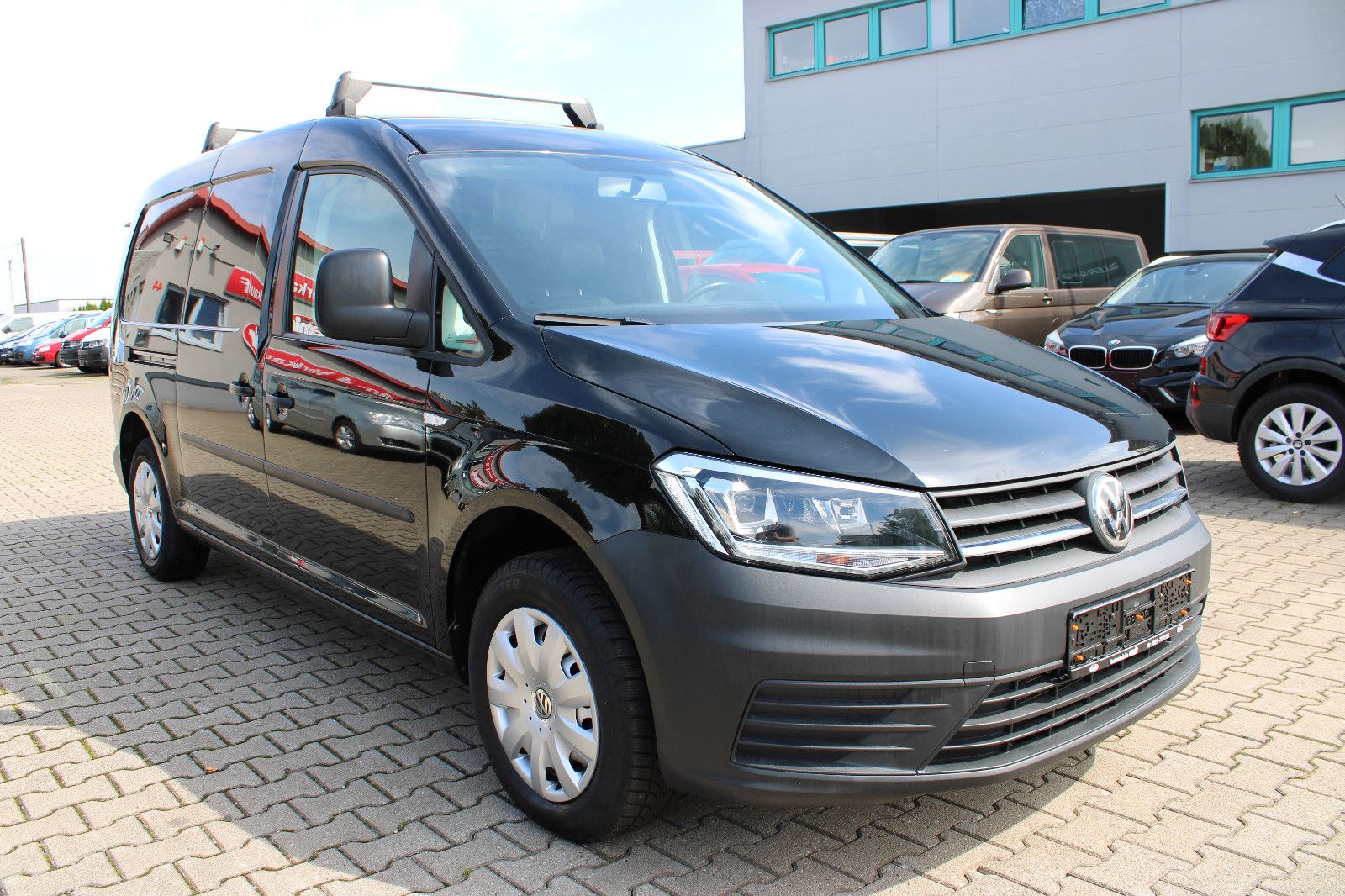 Fahrzeugabbildung Volkswagen Caddy Maxi Kasten Navi,LED,Standheiz.,SHZ