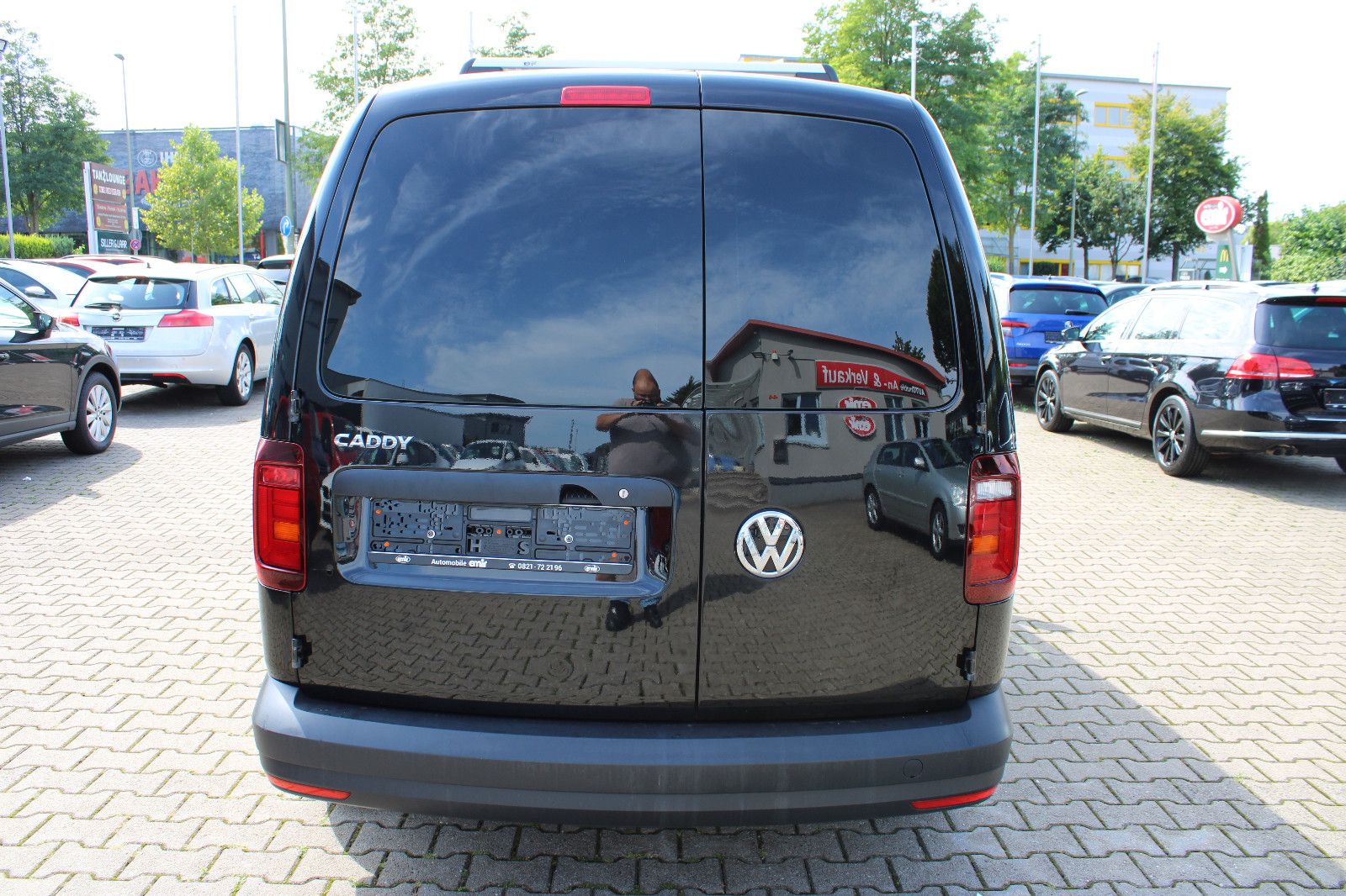 Fahrzeugabbildung Volkswagen Caddy Maxi Kasten Navi,LED,Standheiz.,SHZ