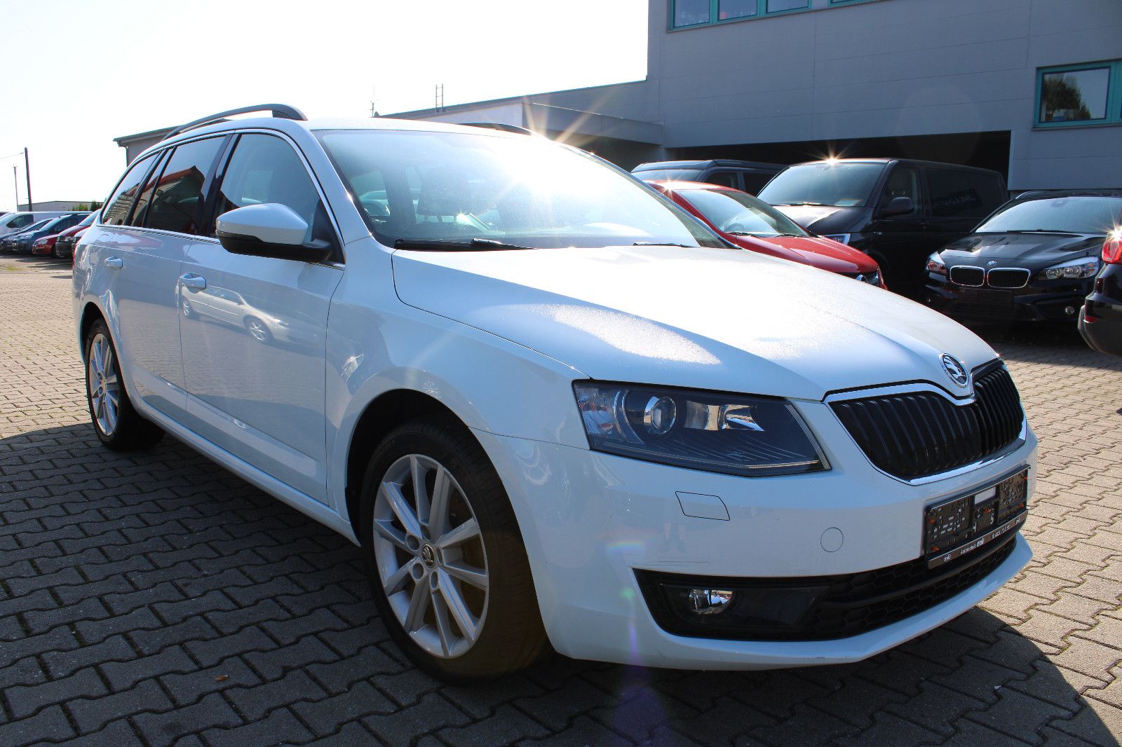 Fahrzeugabbildung SKODA Octavia 2.0 TDI PDC,Leder,LED,Xenon,SHZ