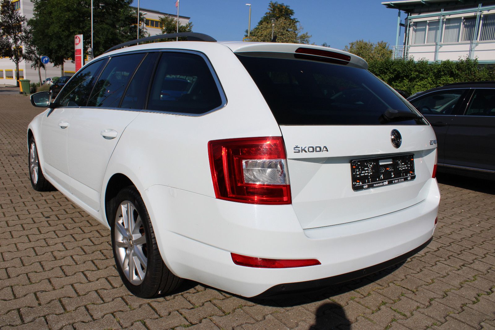 Fahrzeugabbildung SKODA Octavia 2.0 TDI PDC,Leder,LED,Xenon,SHZ