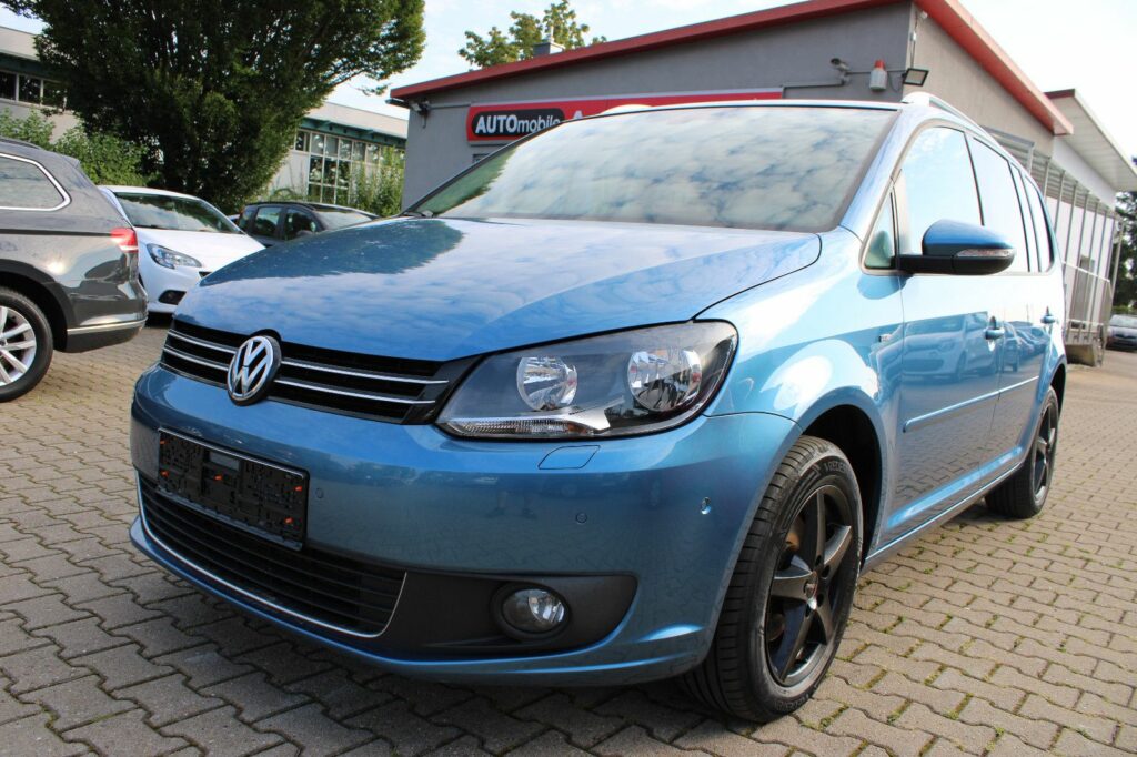 Volkswagen Touran 1.2 TSI CUP 7.Sitzer PDC,AHK,