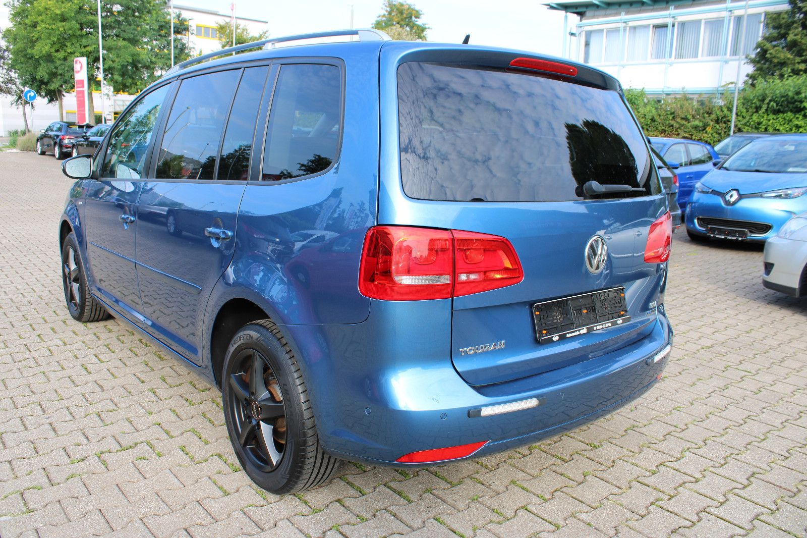 Fahrzeugabbildung Volkswagen Touran 1.2 TSI CUP 7.Sitzer PDC,AHK,