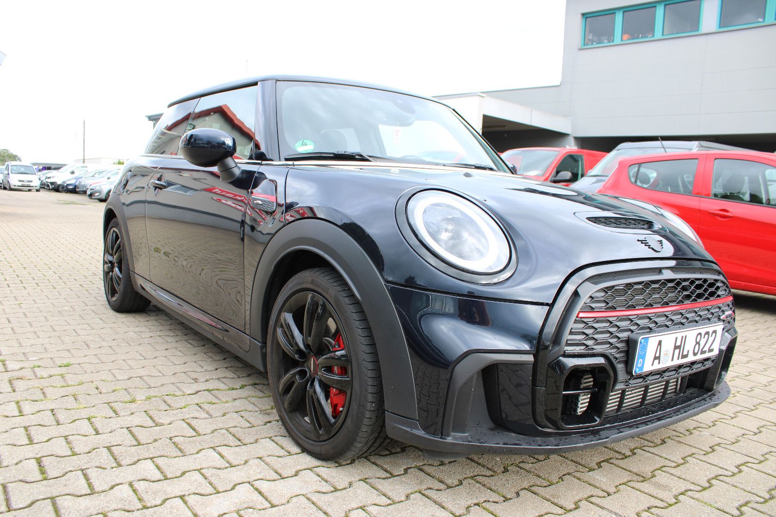 Fahrzeugabbildung MINI John Cooper Works Navi,PDC,LED,SHZ Garantie 2028