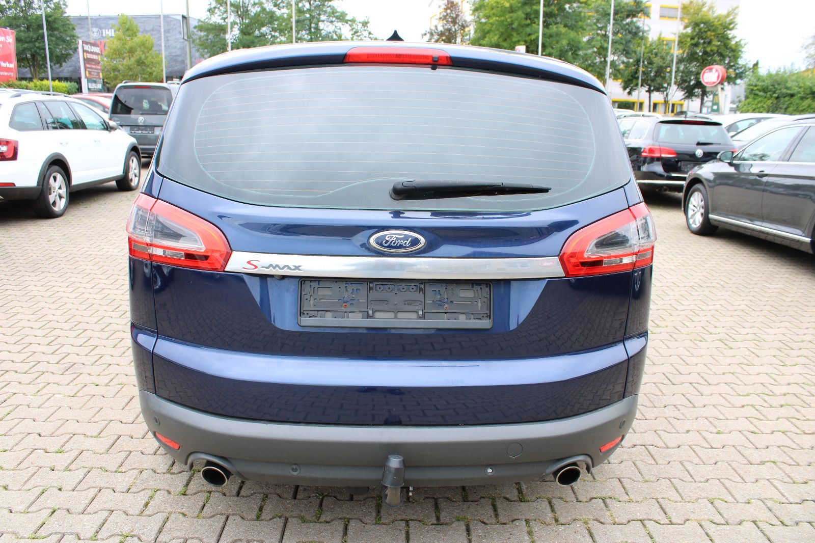 Fahrzeugabbildung Ford S-Max 2,0 EcoBoost PowerShift Leder,Pano,PDC,AHK