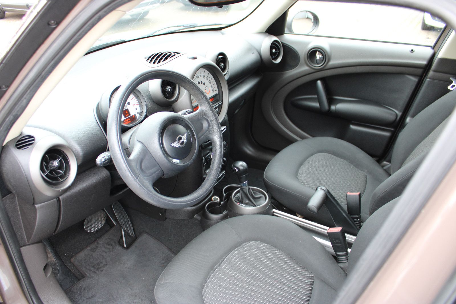 Fahrzeugabbildung MINI COOPER Countryman Cooper