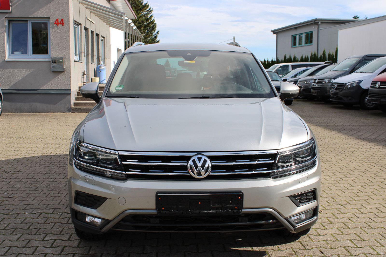 Fahrzeugabbildung Volkswagen Tiguan Highline DSG 4Motion