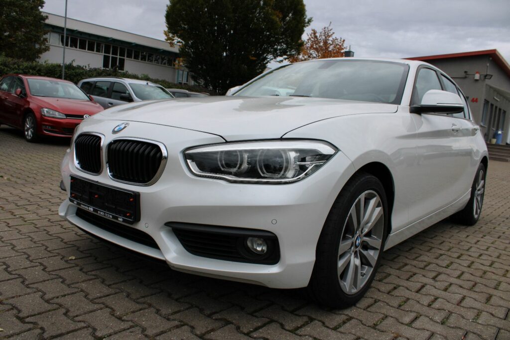 BMW 118d xDrive PDC,LED,SHZ