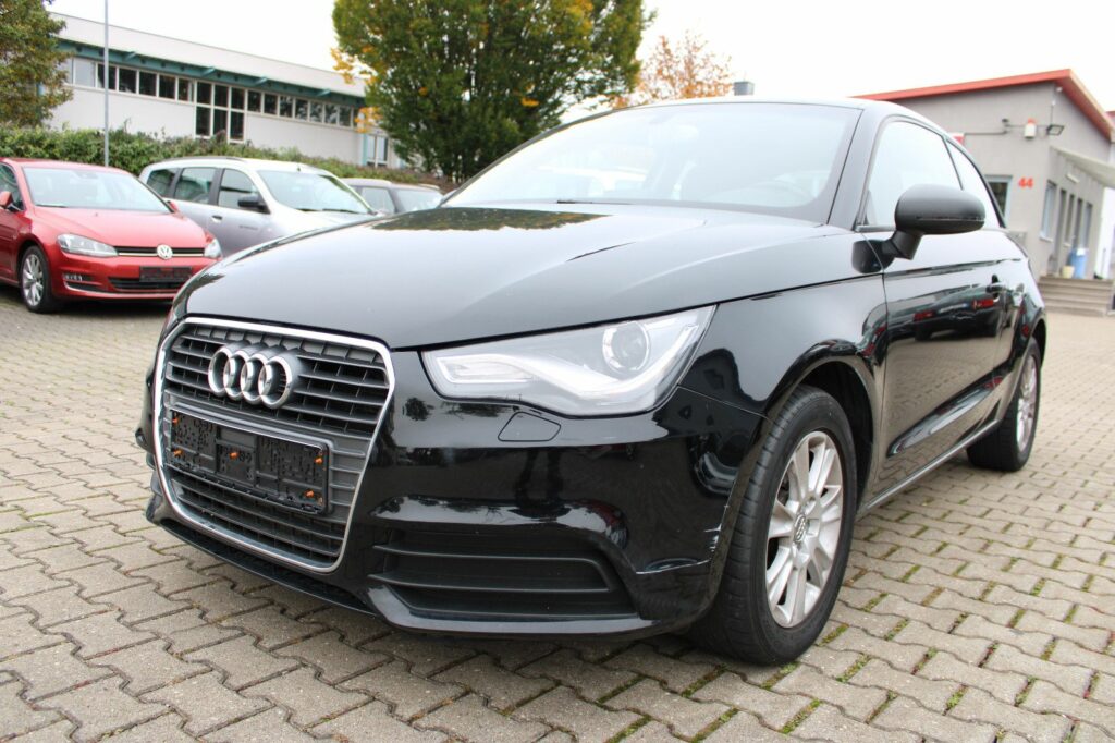 Audi A1 1.6 TDI PDC,Xenon,Navi,LED