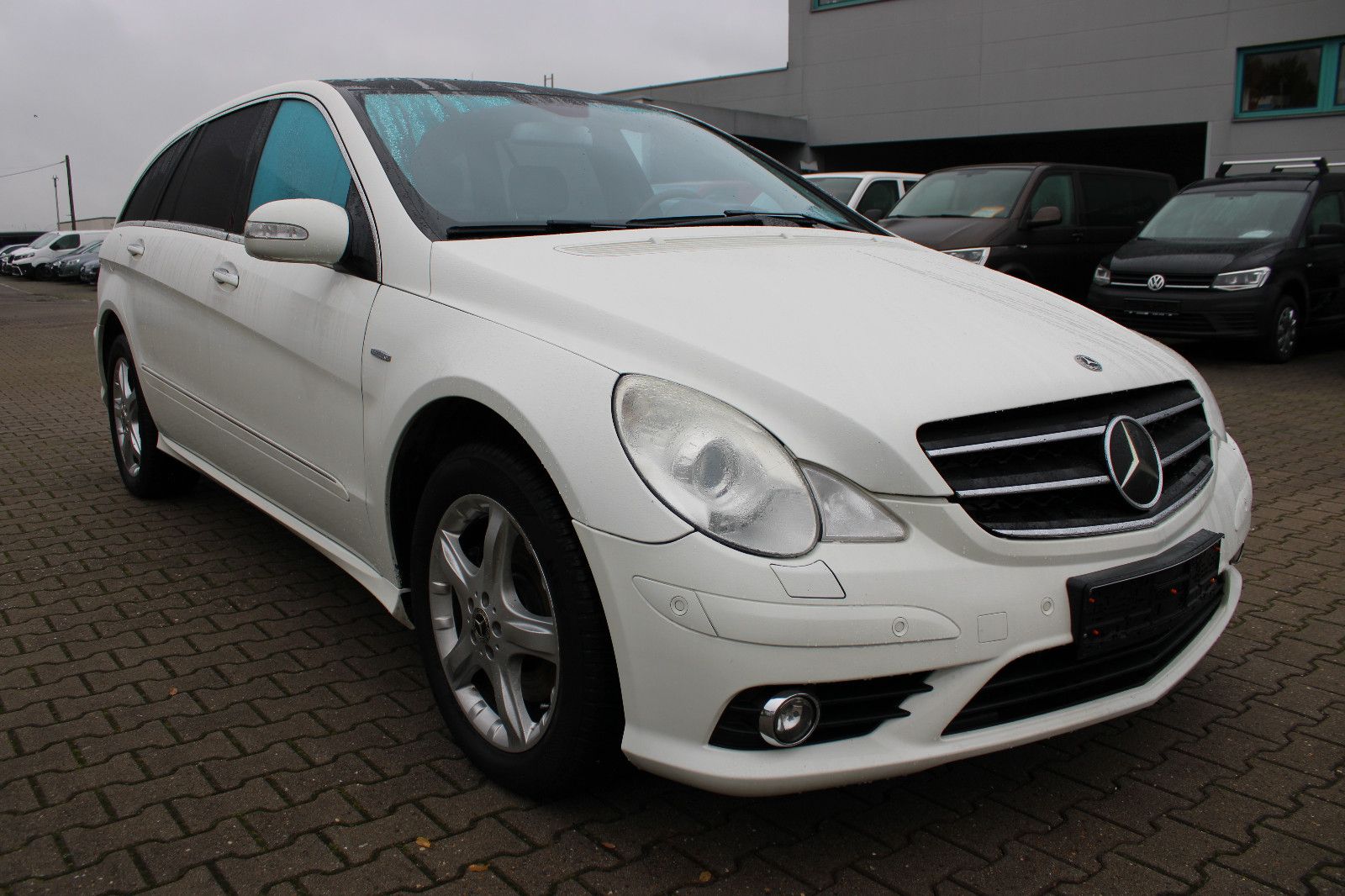 Fahrzeugabbildung Mercedes-Benz R 350 BlueTEC 4MATIC 7.Sitzer Xenon,Kamera,Pano.