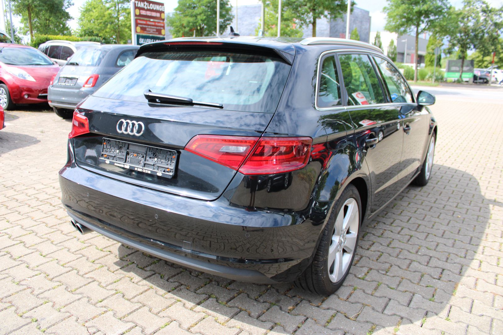 Fahrzeugabbildung Audi A3 1.4 TFSI S tronic Sportback Navi,PDC,SHZ,AHK