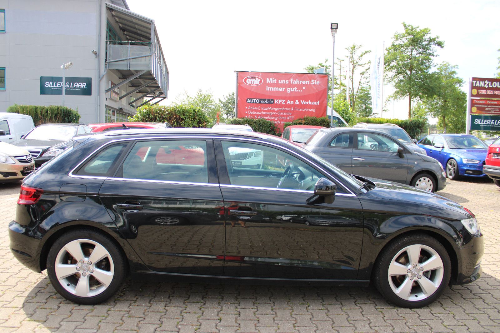 Fahrzeugabbildung Audi A3 1.4 TFSI S tronic Sportback Navi,PDC,SHZ,AHK