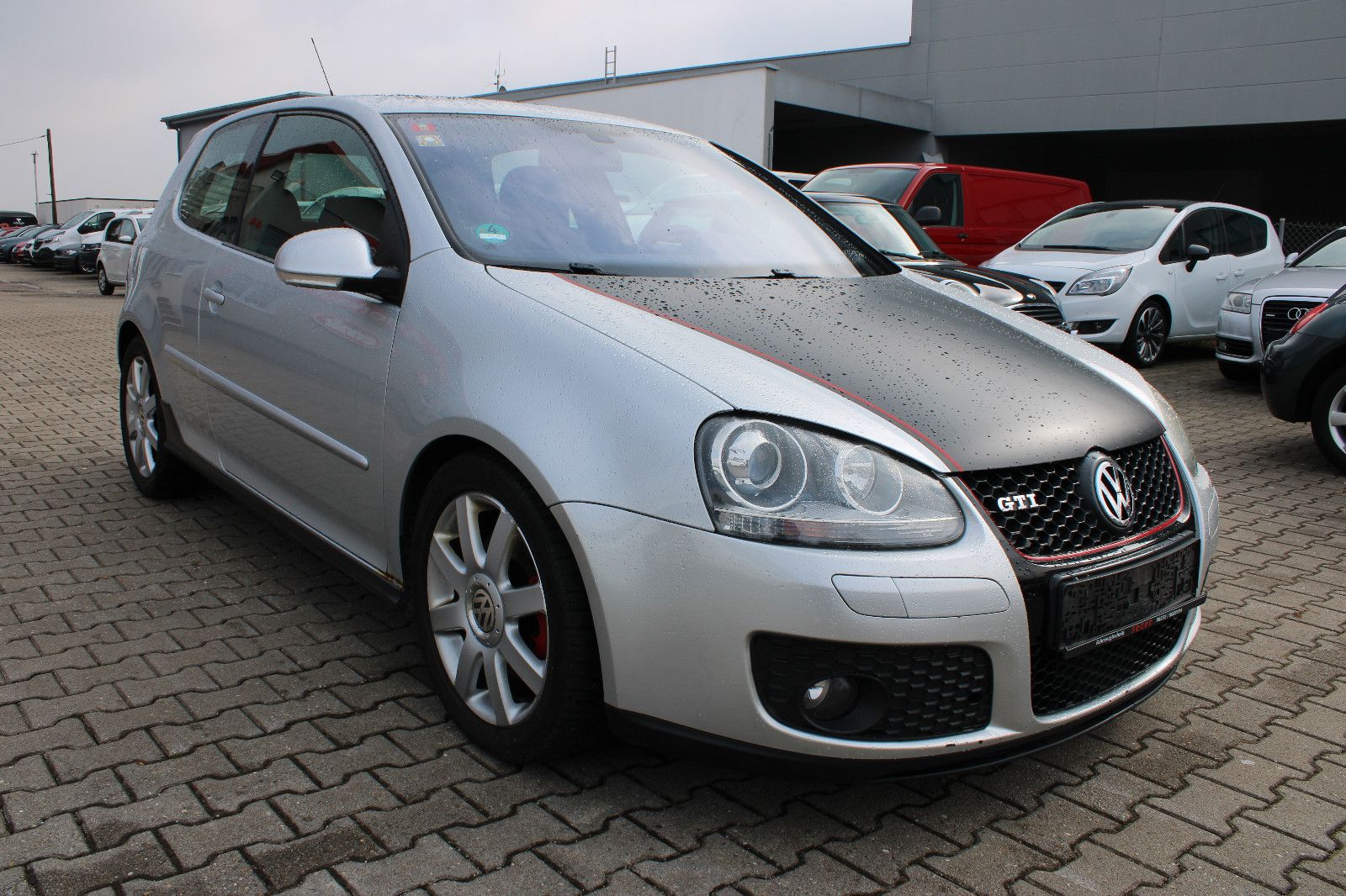 Fahrzeugabbildung Volkswagen Golf 2.0 T DSG GTI Navi,SHZ,Xenon