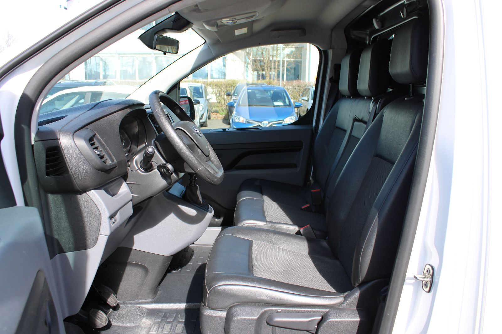 Fahrzeugabbildung Toyota Proace L2 Meister 2.0D PDC,Kamera,Klima,Apple