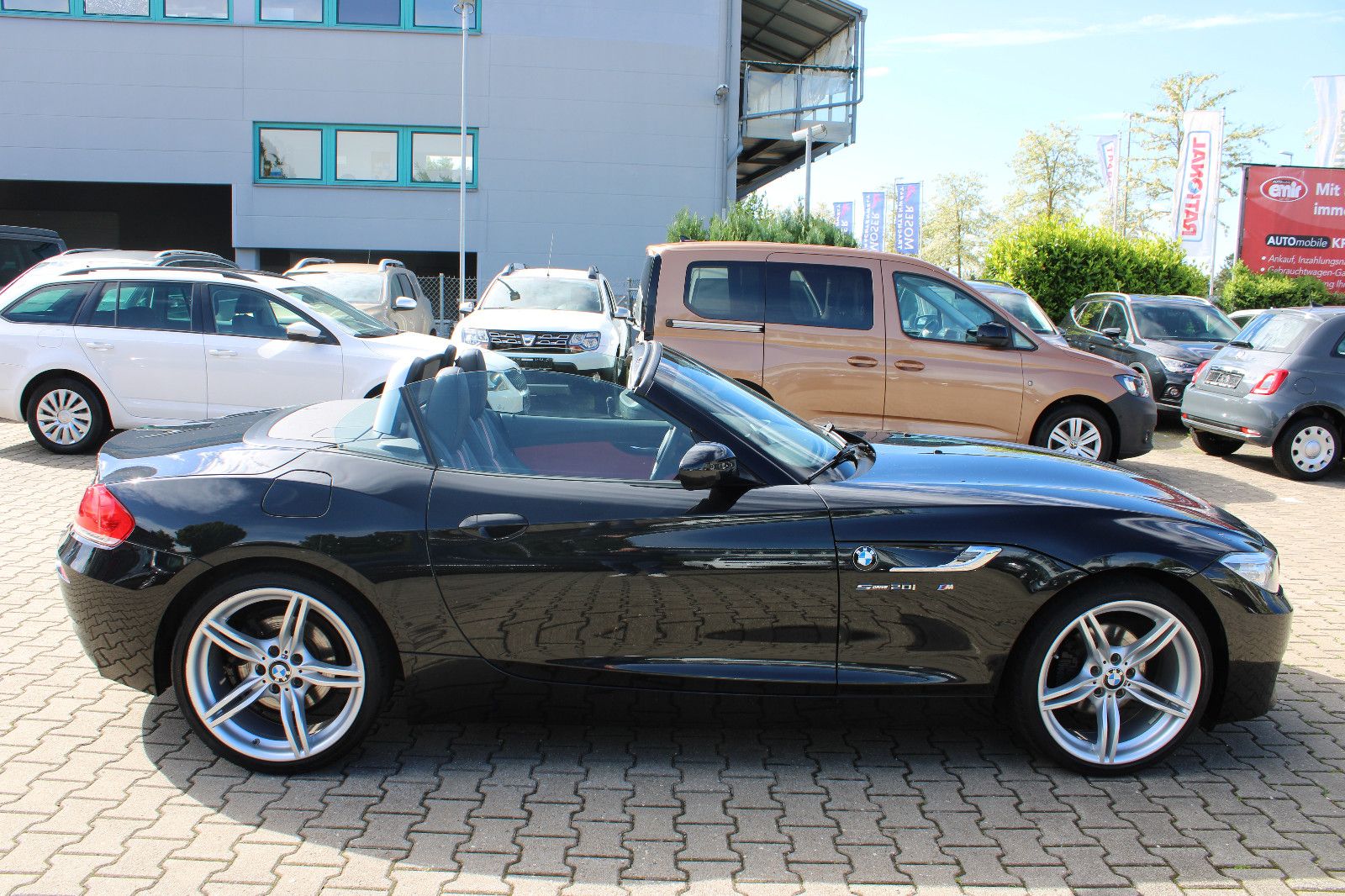 Fahrzeugabbildung BMW Z4 sDrive20i M-Paket Navi,PDC,Leder,Xenon,Keyles