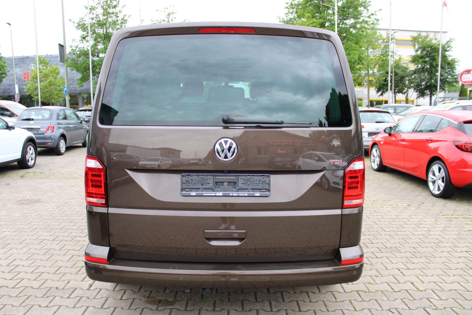 Fahrzeugabbildung Volkswagen T6 Multivan DSG Navi,LED,Kamera,AHK,7.Sitz