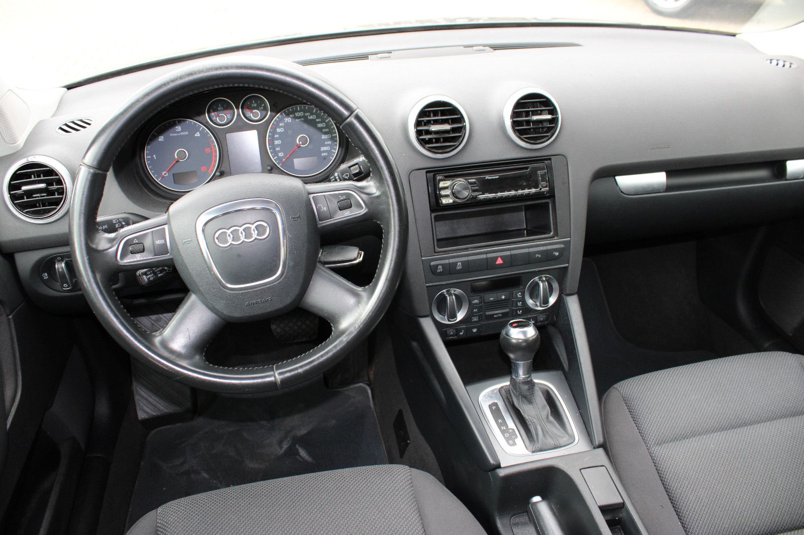 Fahrzeugabbildung Audi A3 2.0 TDI S-tronic  Sportback Xenon,PDC