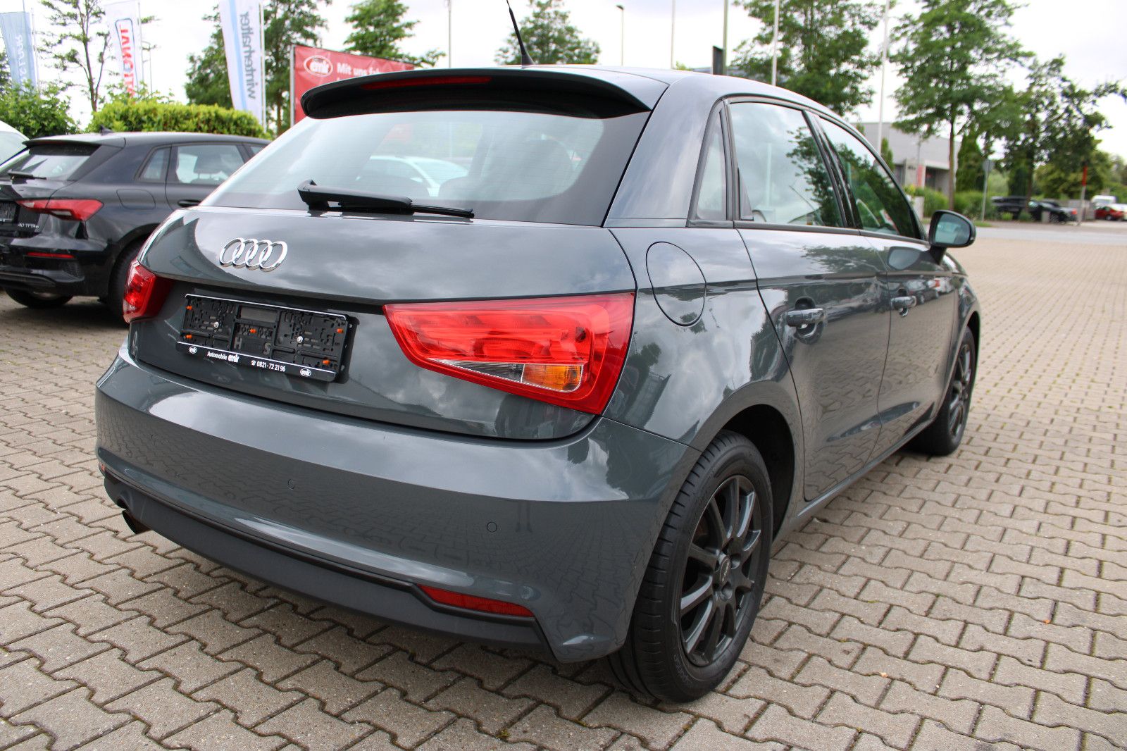 Fahrzeugabbildung Audi A1 1.0 TFSI Sportback Klima,PDC,SHZ