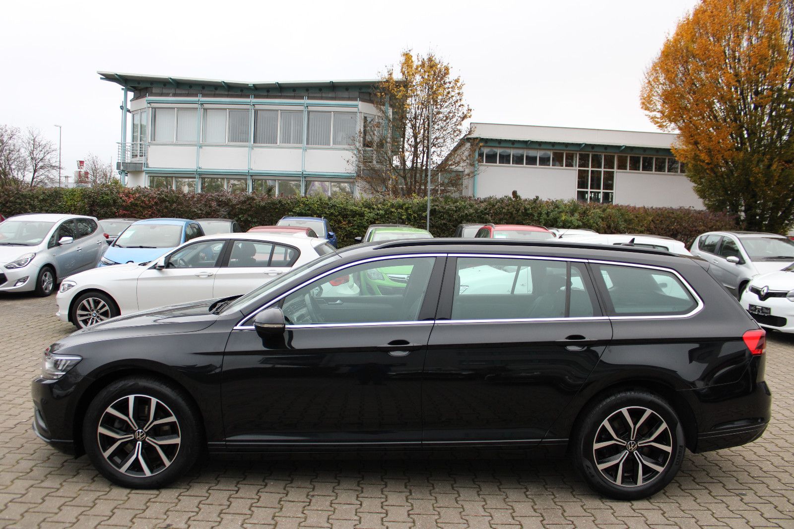 Fahrzeugabbildung Volkswagen Passat Variant 2.0 TDI SCR DSG