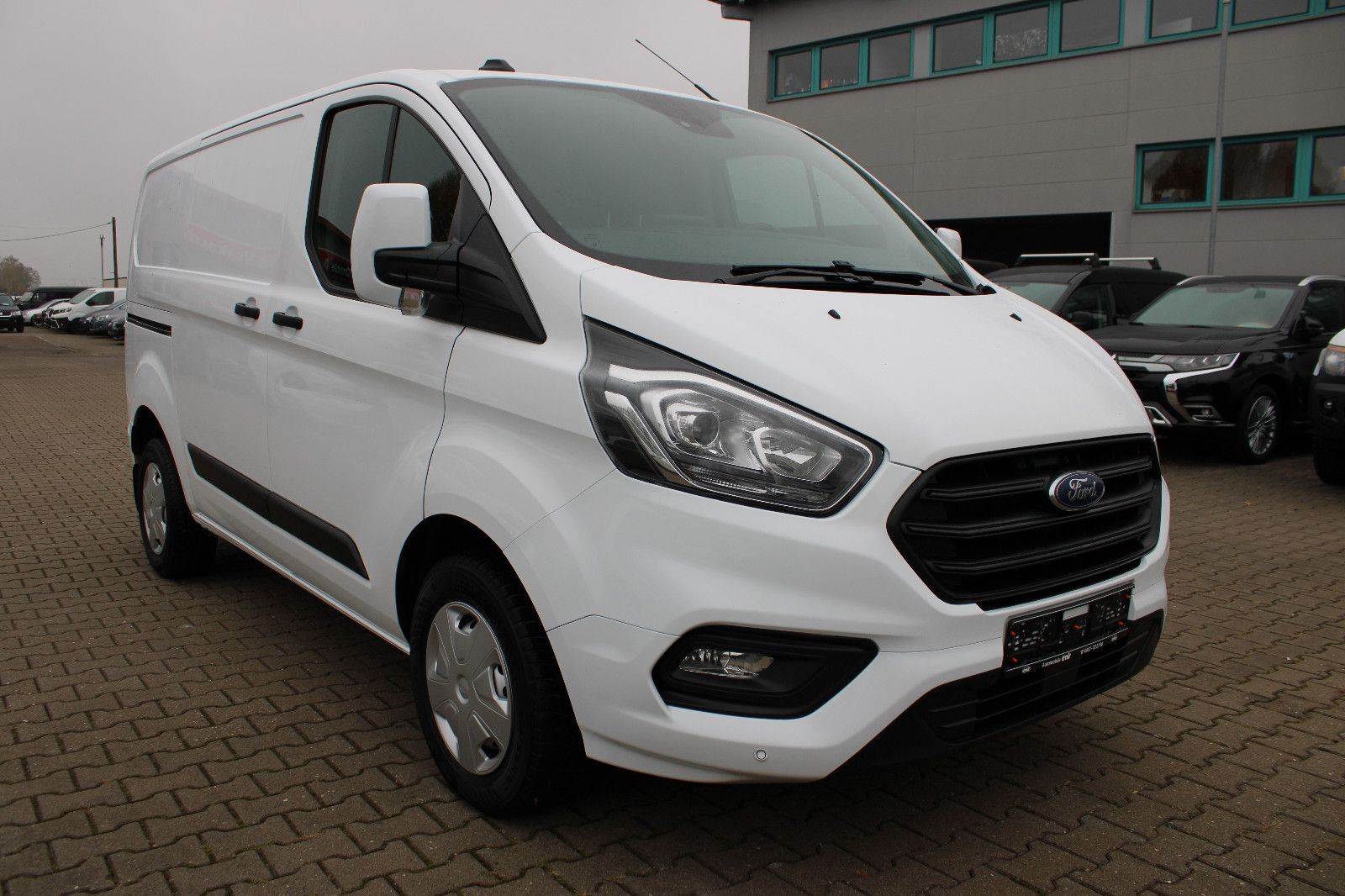 Fahrzeugabbildung Ford Transit Custom Kamera,AHK,Klima,PDC,LED