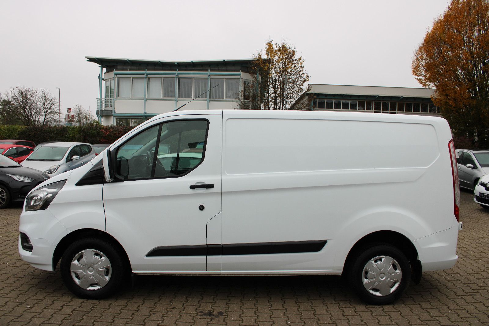 Fahrzeugabbildung Ford Transit Custom Kamera,AHK,Klima,PDC,LED