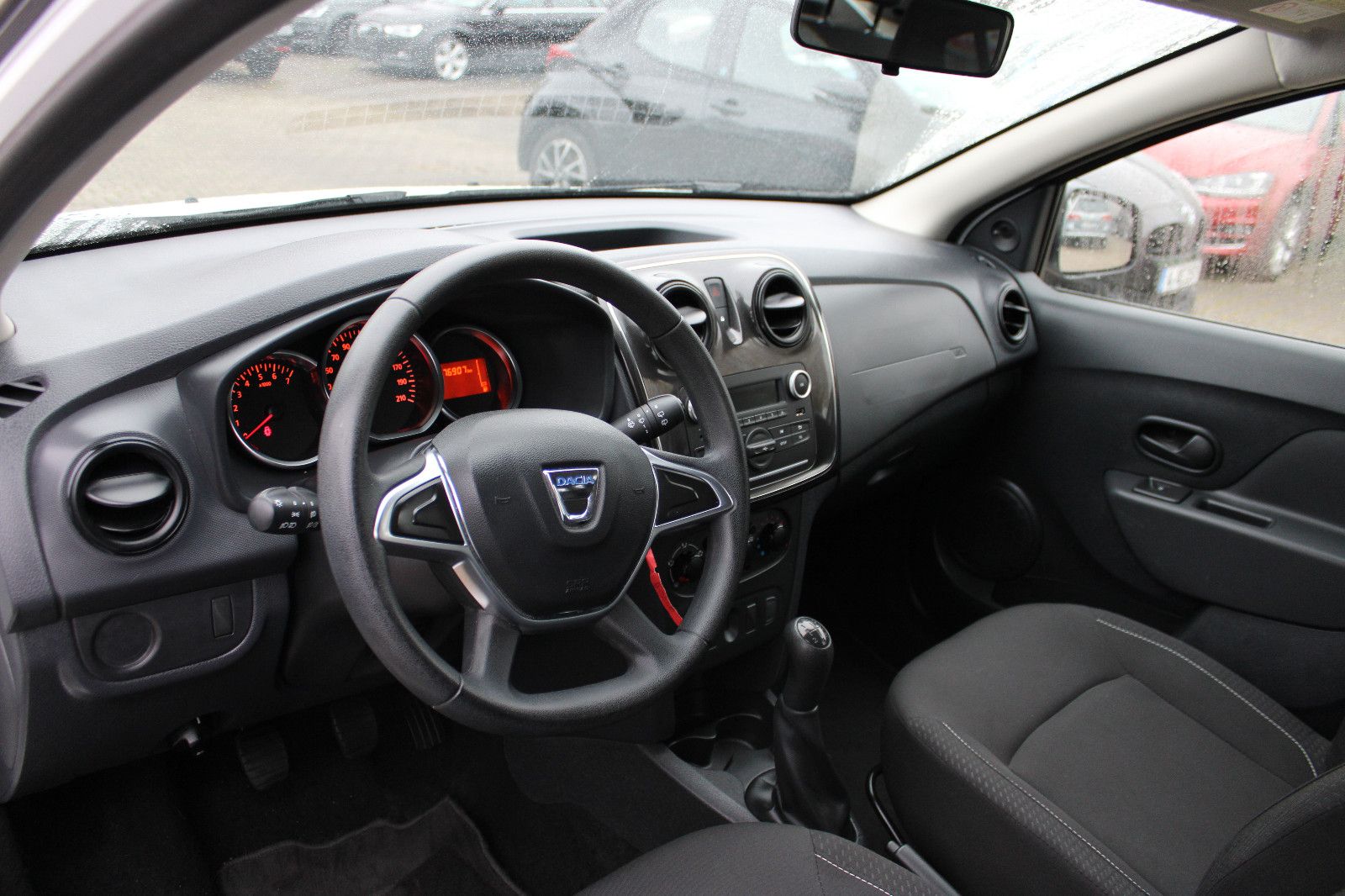 Fahrzeugabbildung Dacia Sandero SCe 75 Klima,AHK