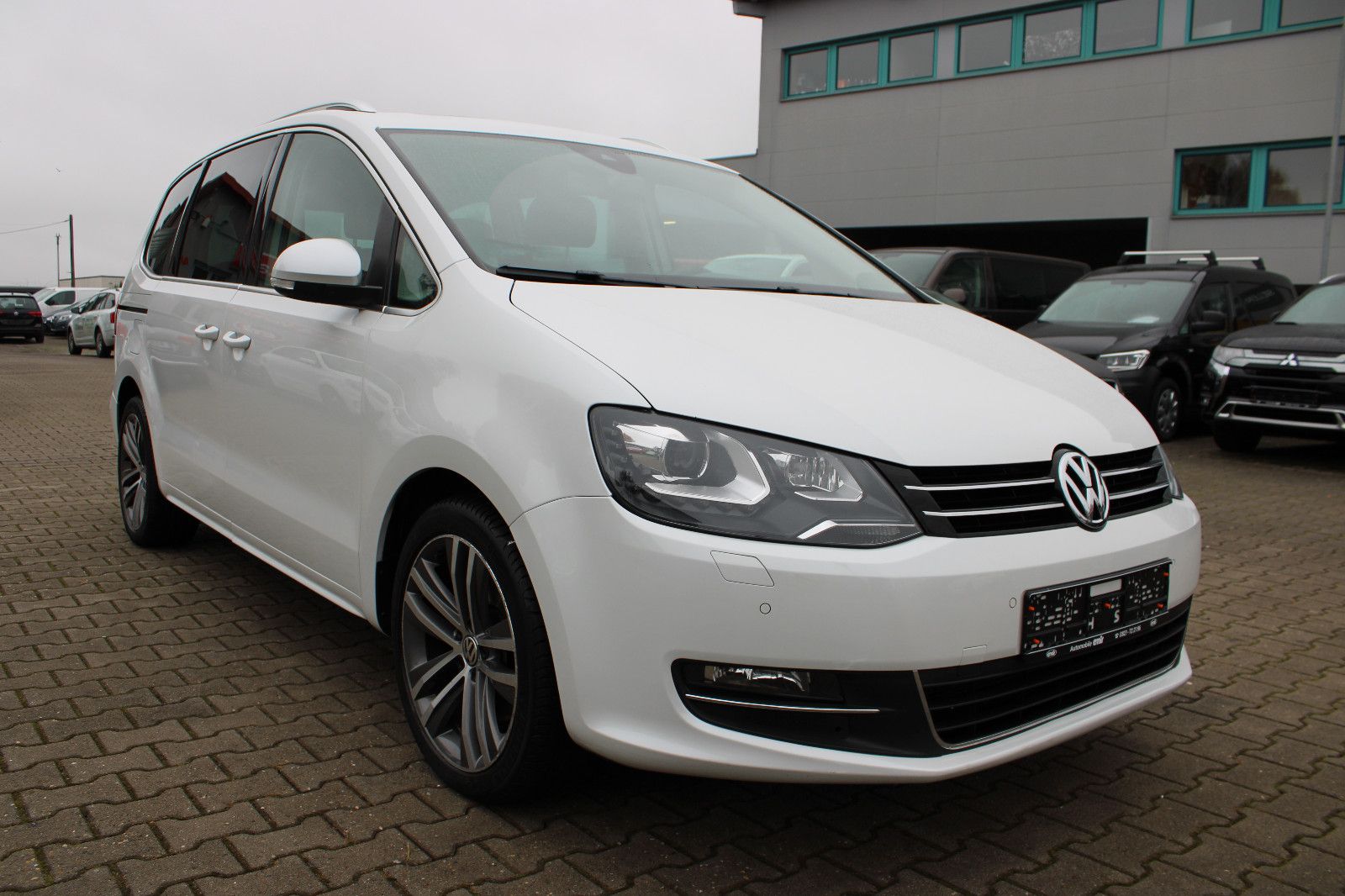 Fahrzeugabbildung Volkswagen Sharan 2.0 TDI DSG Highline Kamera,Xenon,Leder,