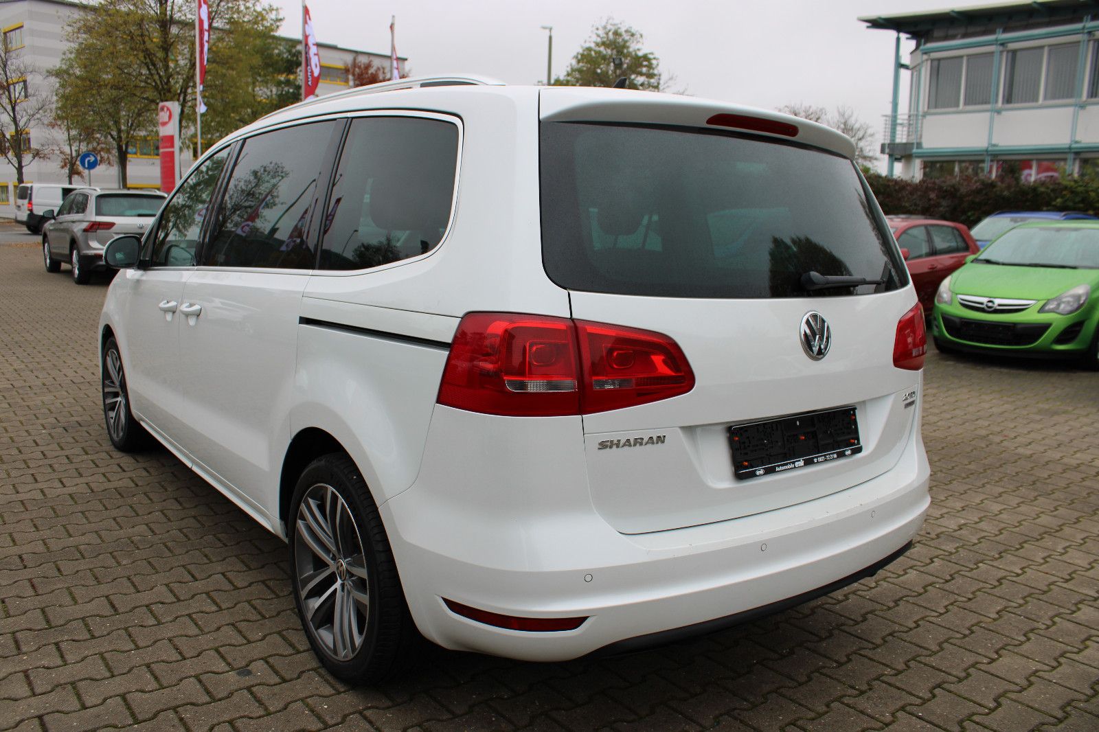 Fahrzeugabbildung Volkswagen Sharan 2.0 TDI DSG Highline Kamera,Xenon,Leder,