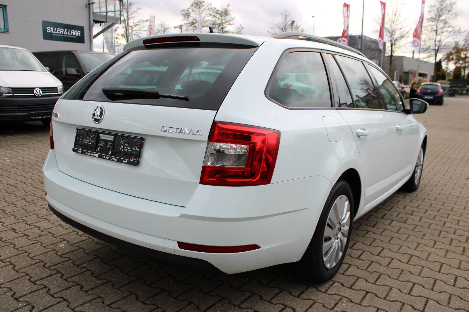 Fahrzeugabbildung SKODA Octavia 1.6 TDI  Combi Navi,PDC,SHZ,LED,Apple